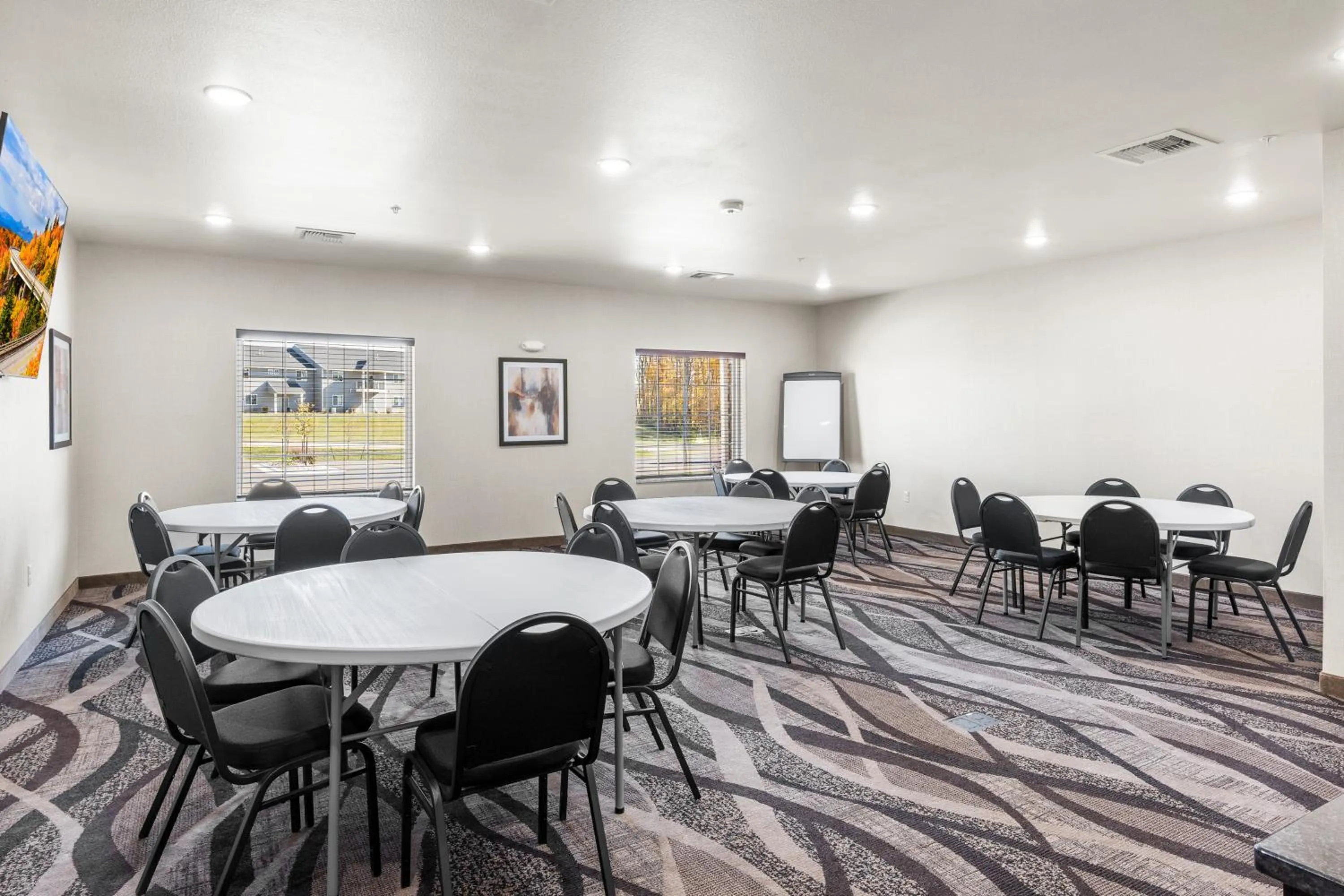 Meeting/conference room in Cobblestone Hotel & Suites Denmark - Green Bay