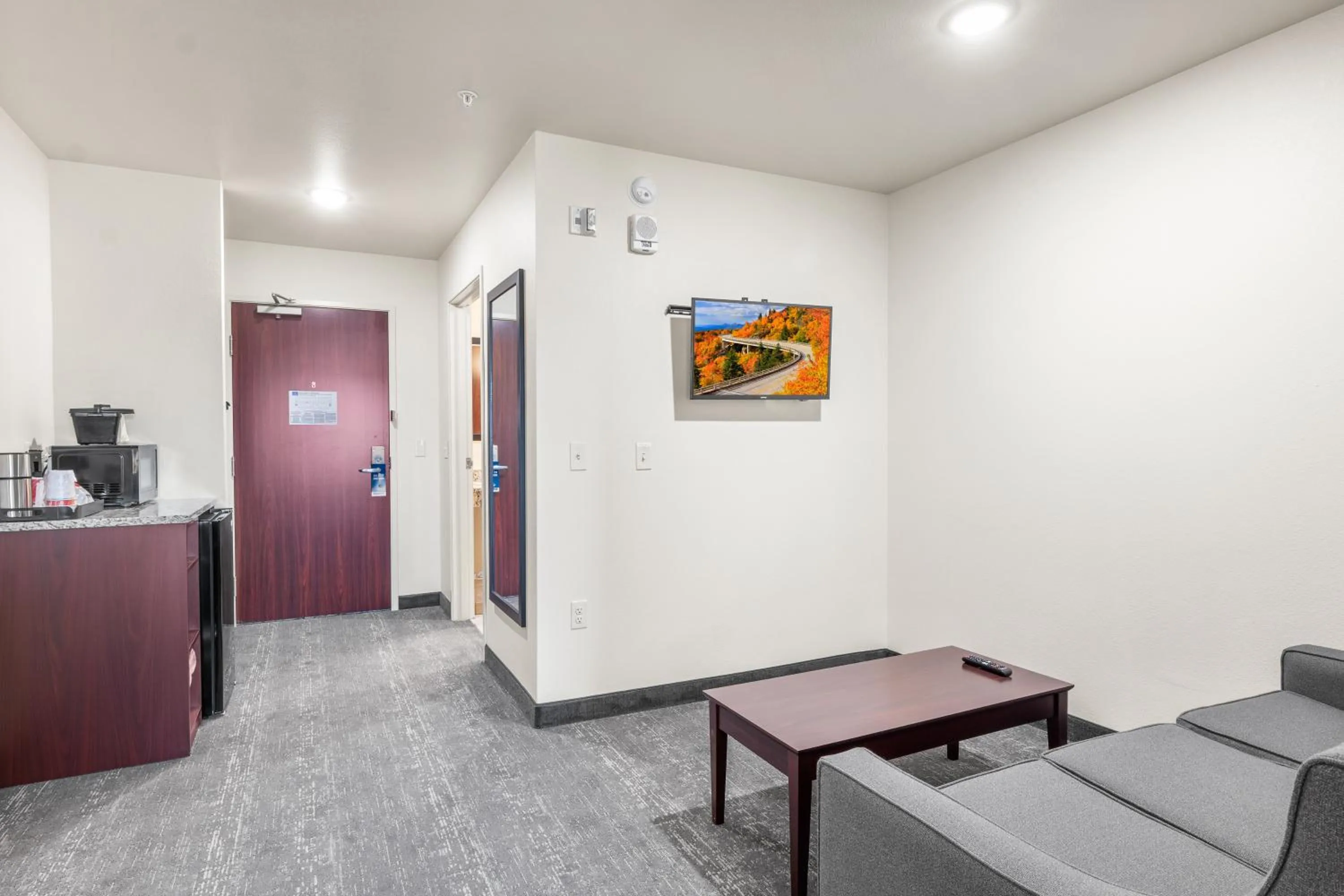 Bedroom in Cobblestone Hotel & Suites Denmark - Green Bay