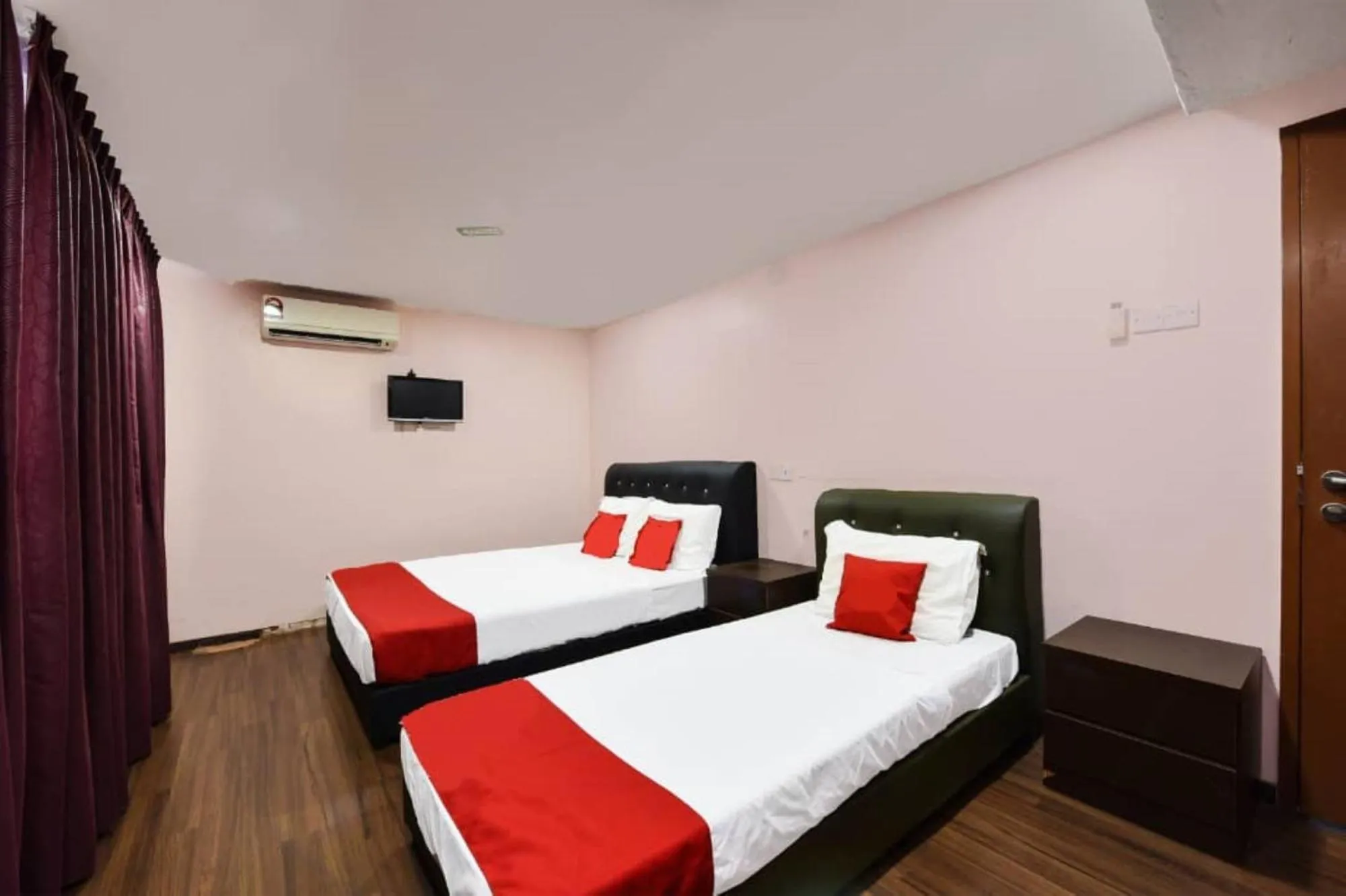 Bedroom, Bed in Seri Mawardah Hotel