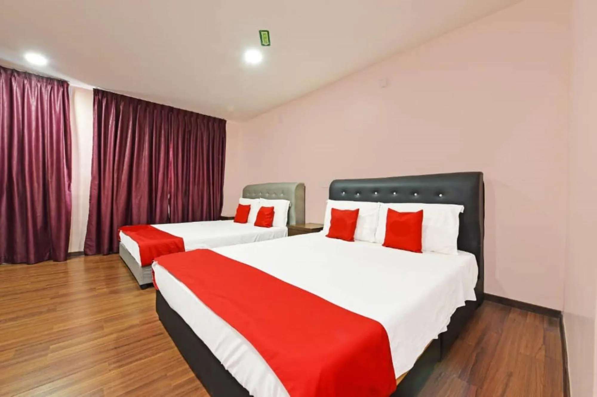 Bedroom, Bed in Seri Mawardah Hotel