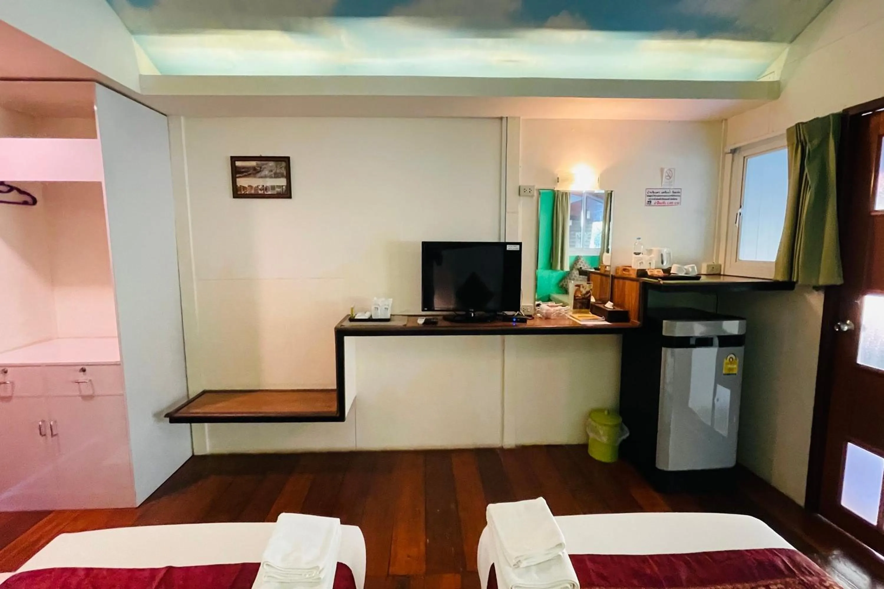 Bed in Baan Rim Kwai Paerimnam Resort