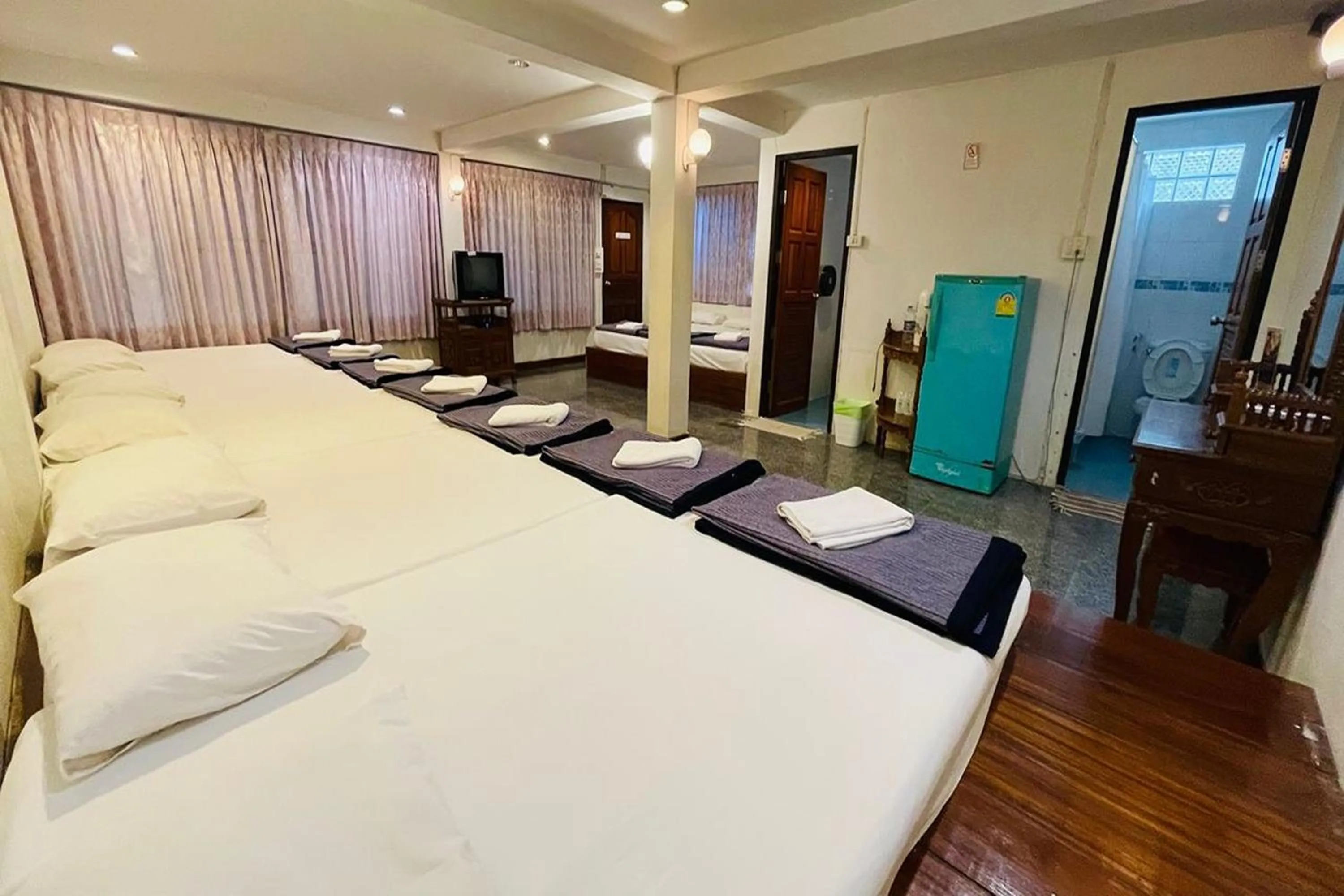 Bed in Baan Rim Kwai Paerimnam Resort