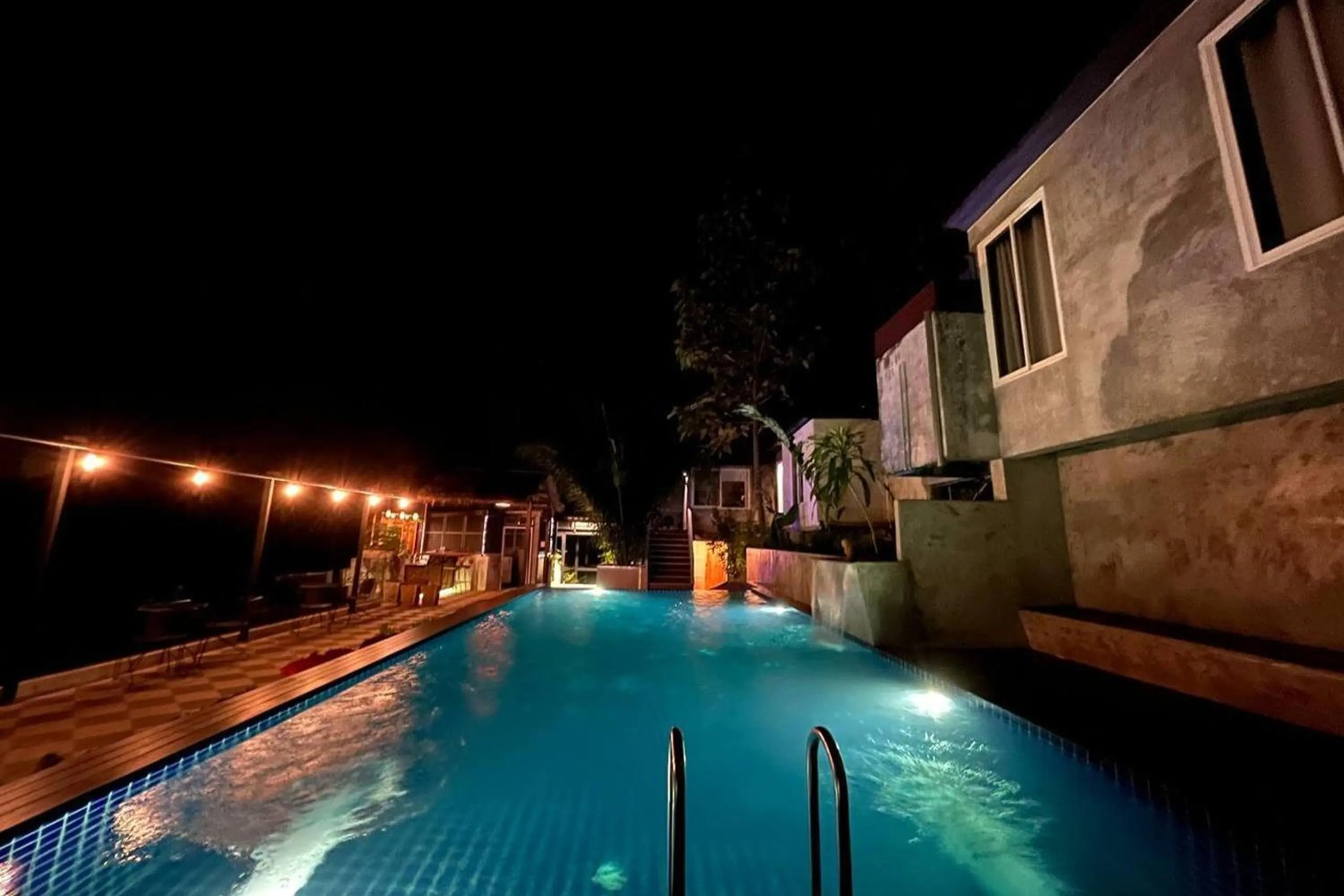 Swimming pool in TANYA Baan Bon Doi