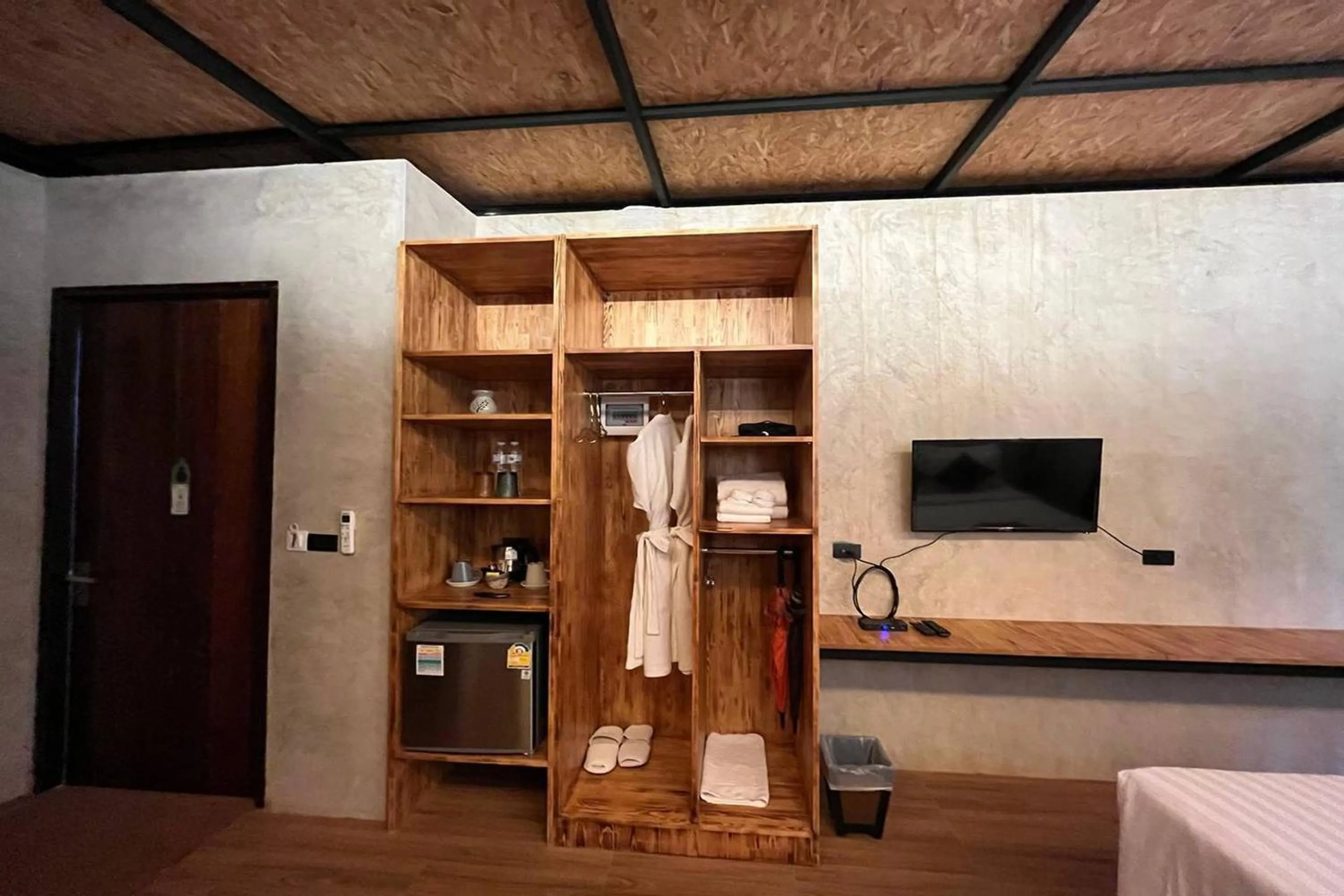 wardrobe in TANYA Baan Bon Doi