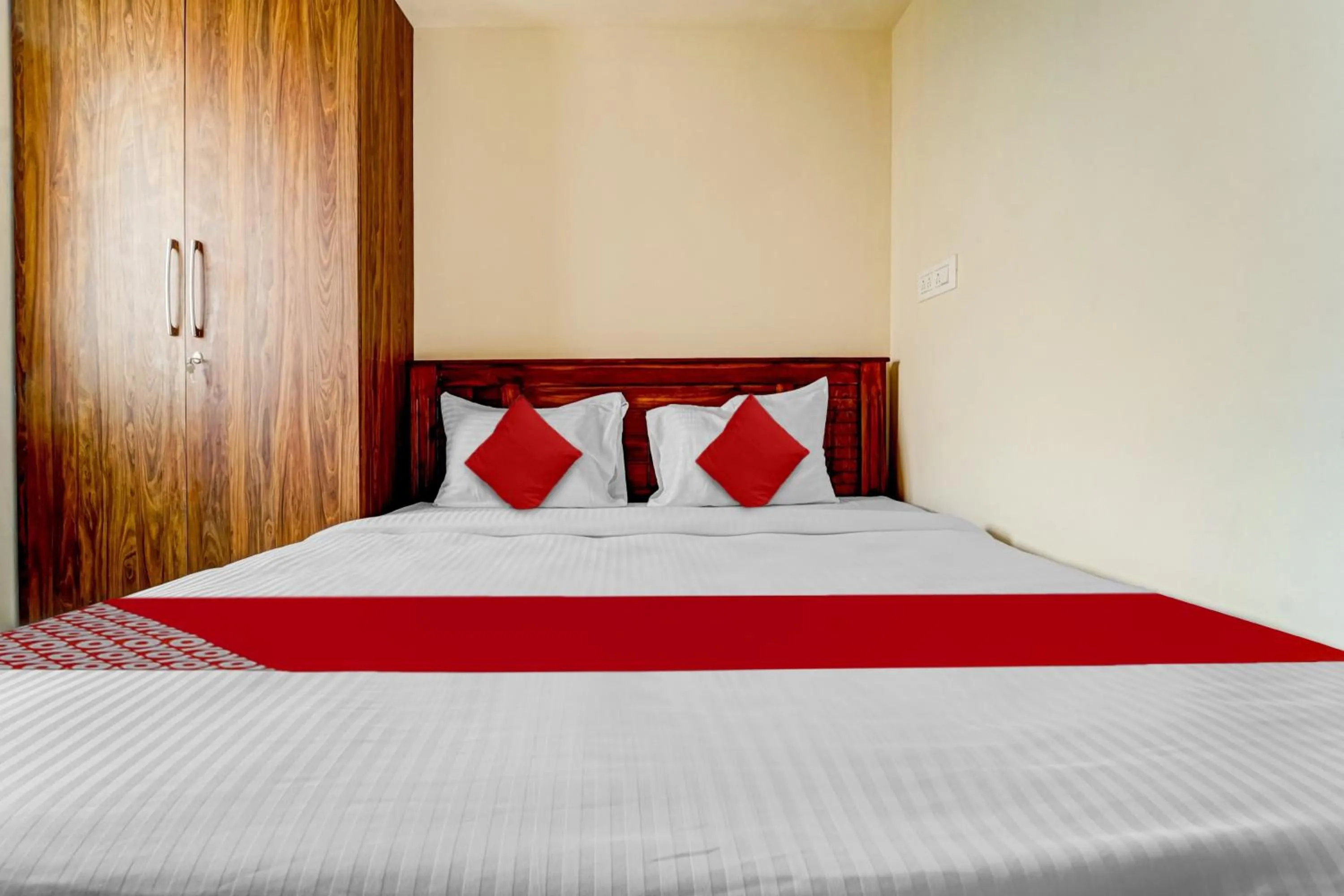 Bedroom, Bed in Hotel O MM Home Stays