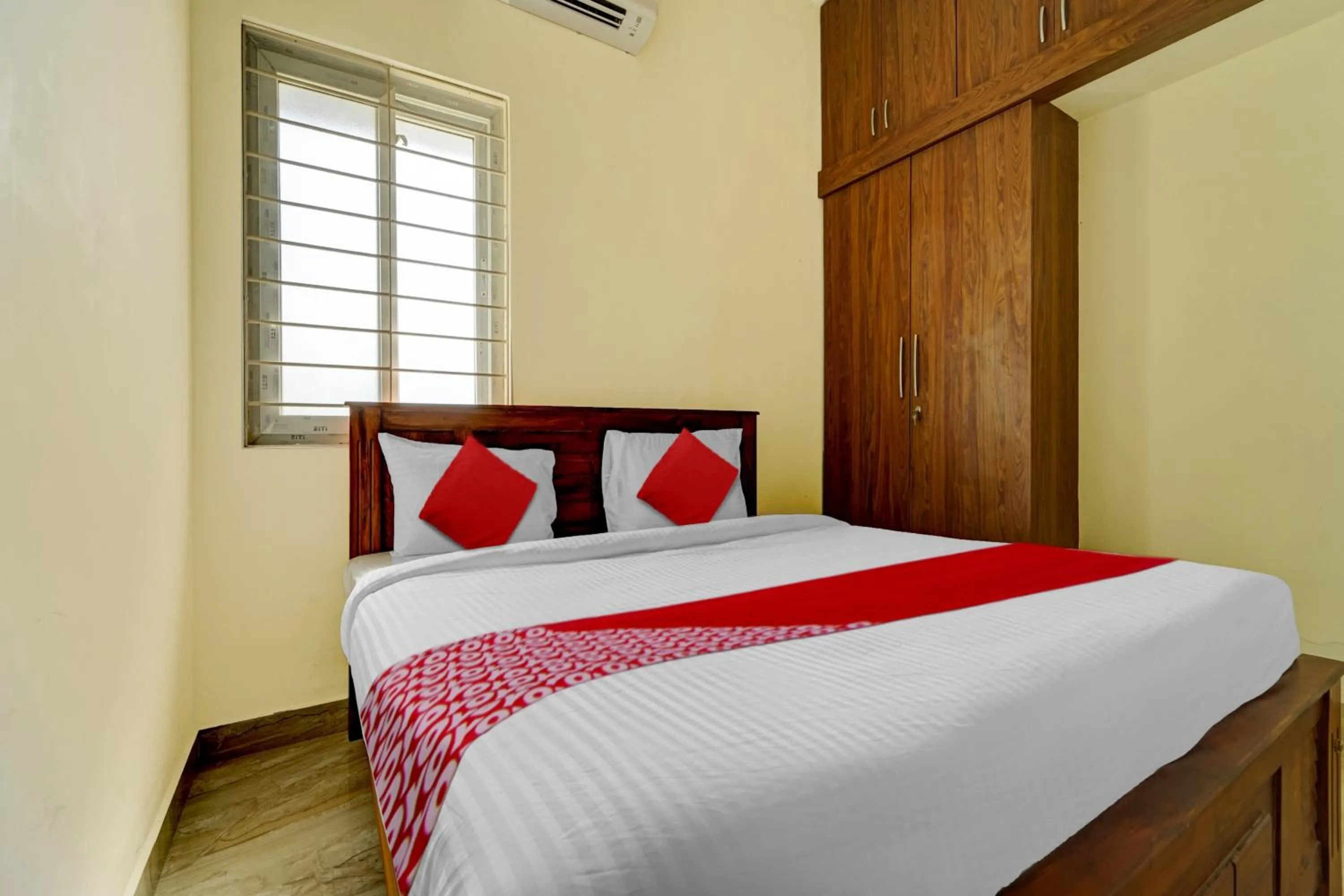 Bedroom, Bed in Hotel O MM Home Stays