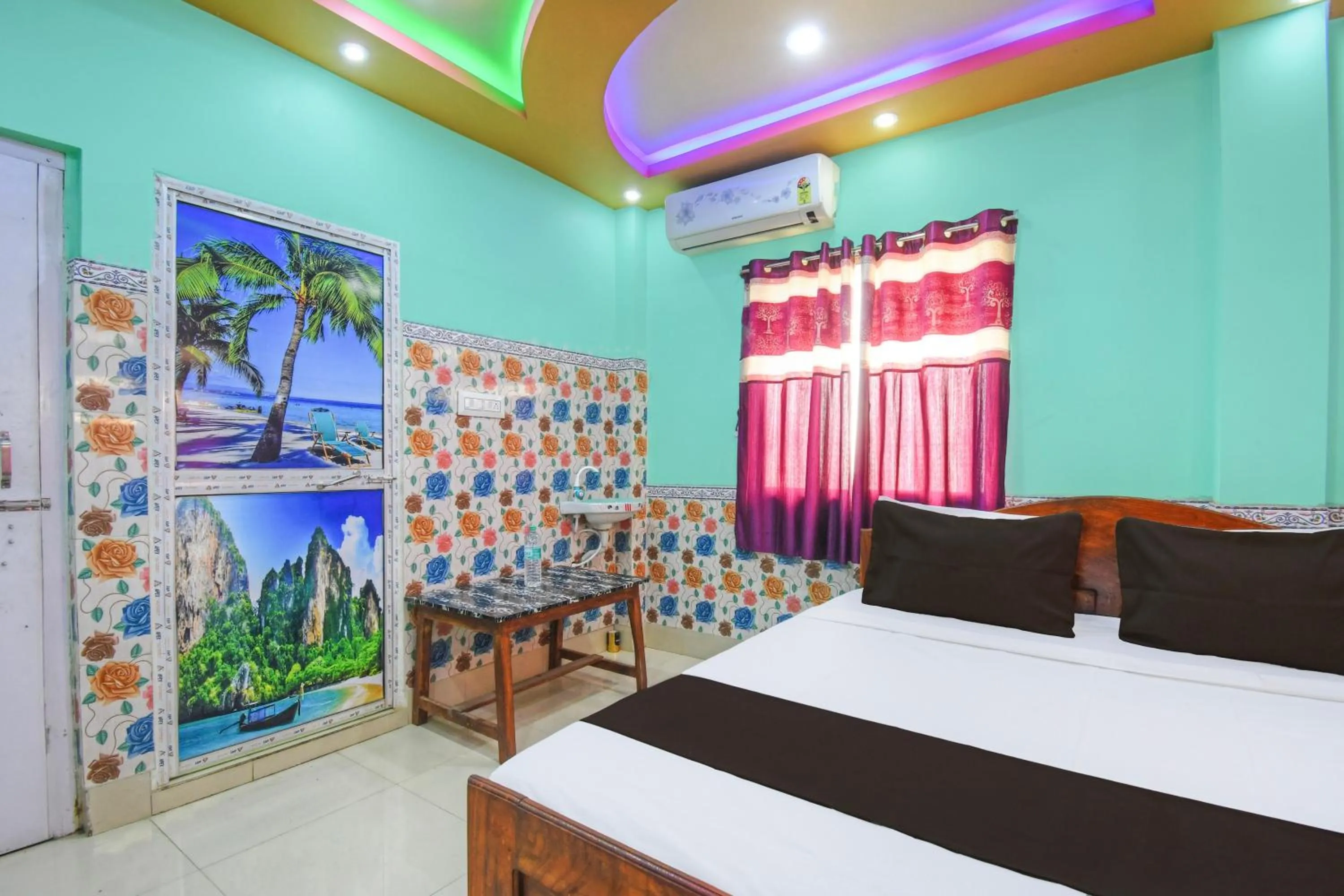 Bedroom, Bed in Hotel O by OYO Yuvraj Lodge