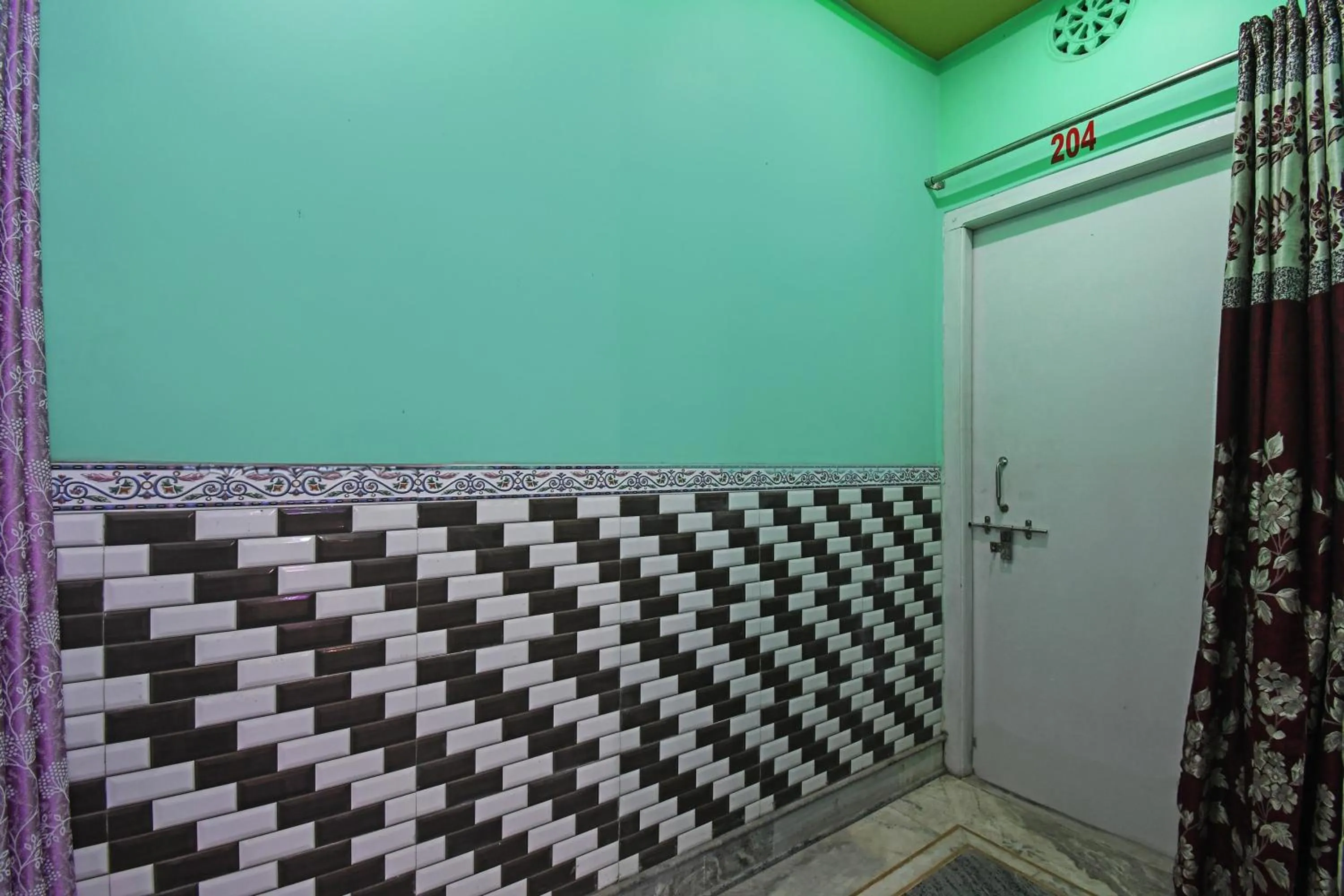 Hotel O Yuvraj Lodge