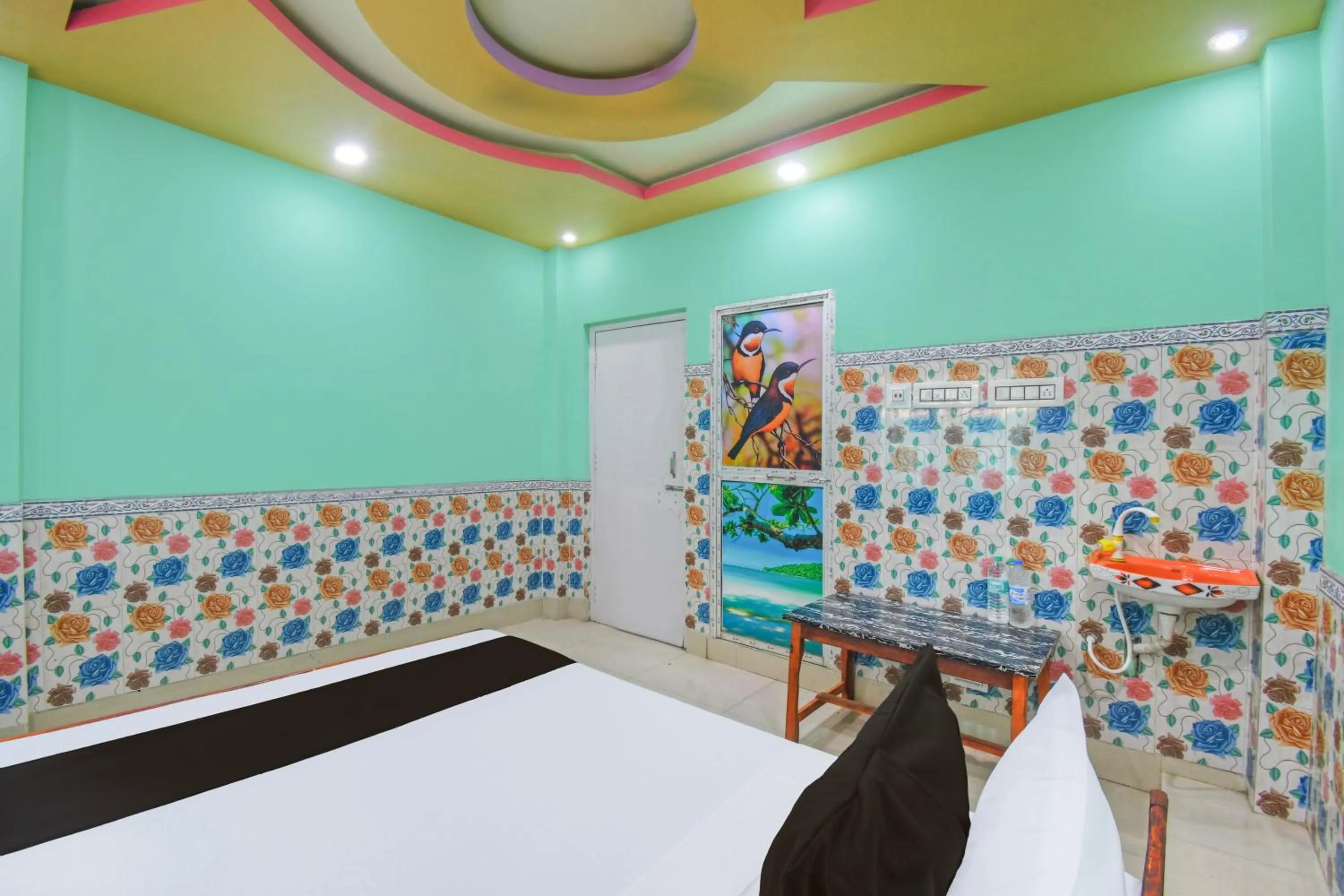 Bedroom, Bed in Hotel O by OYO Yuvraj Lodge