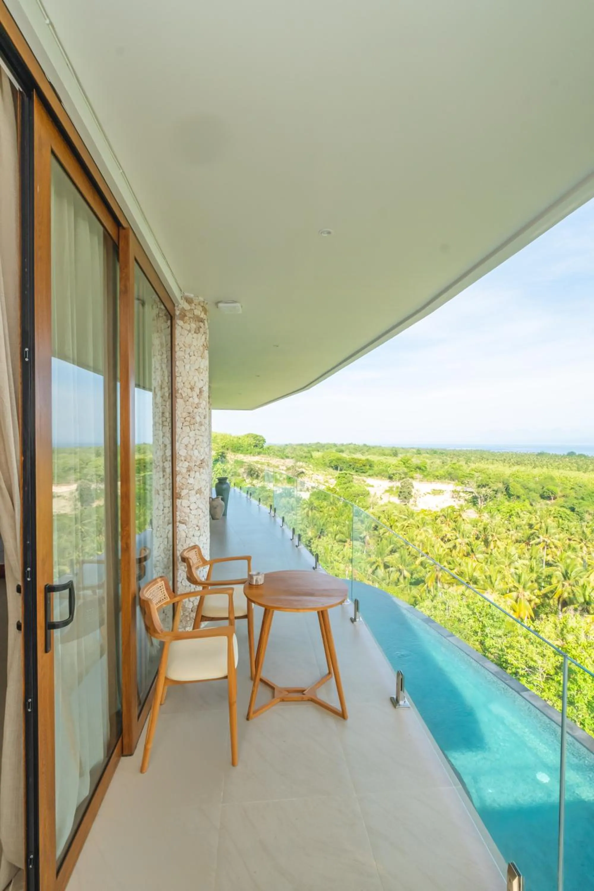 Day in Villa Kaliente