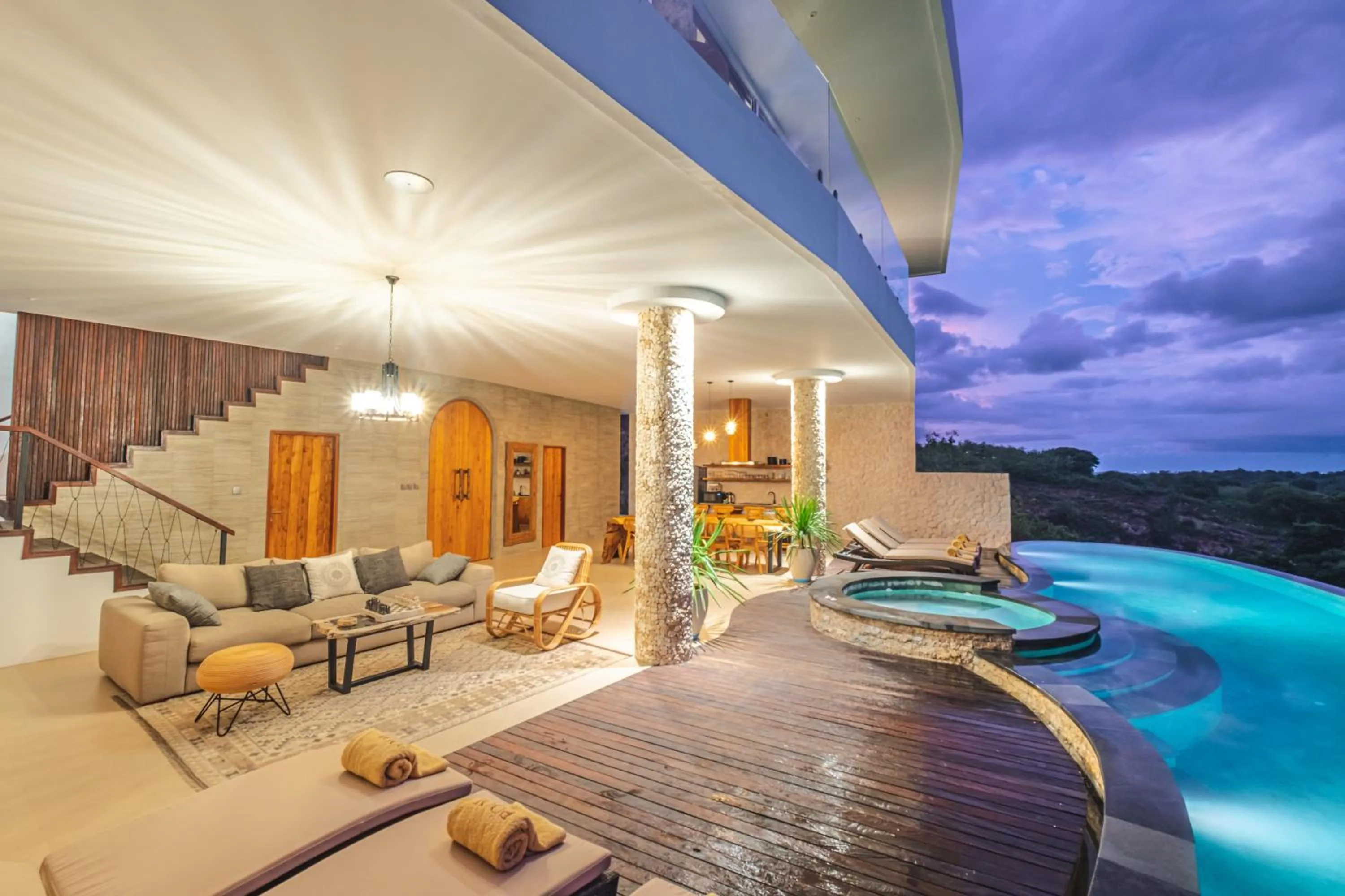 Night in Villa Kaliente