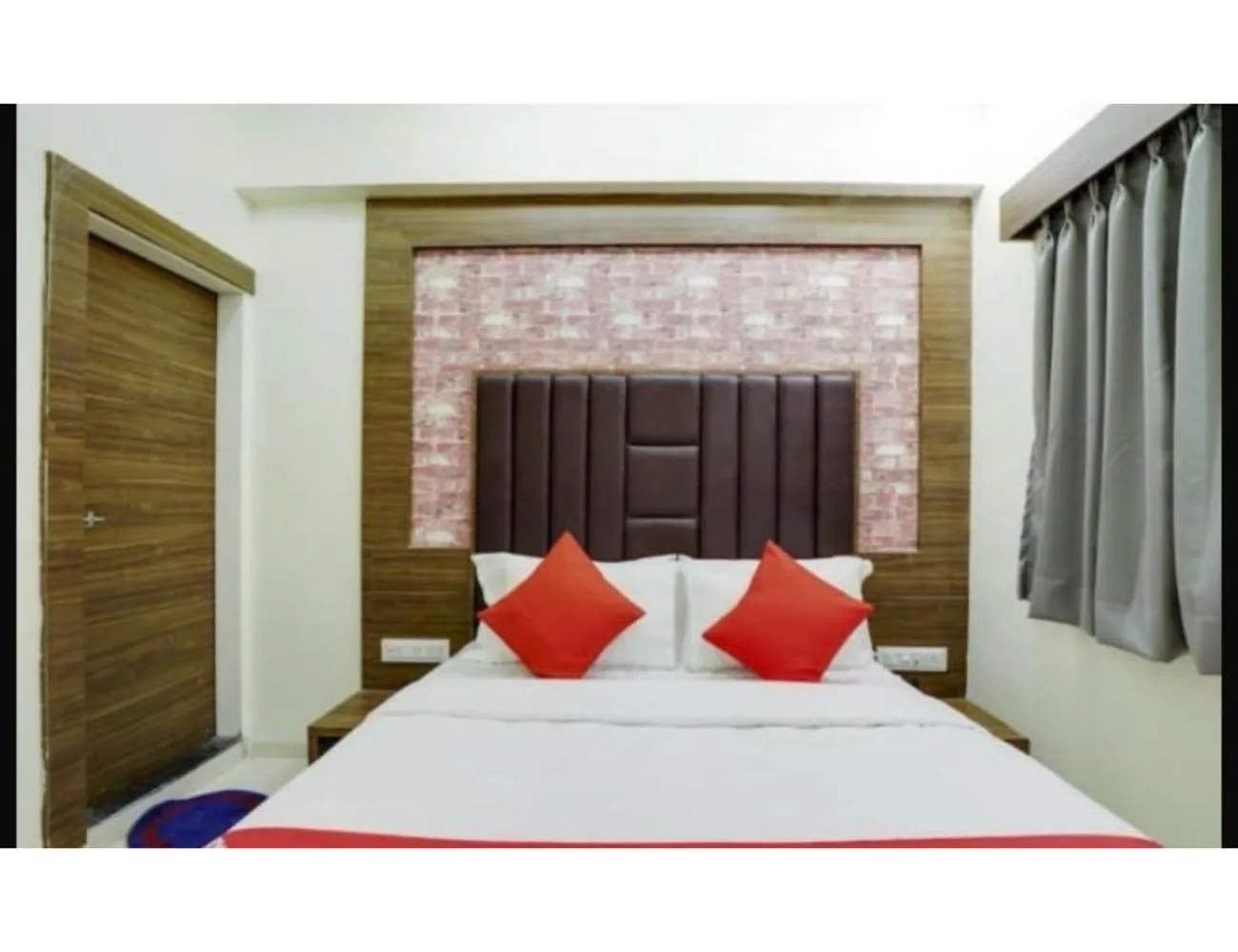 Photo of the whole room, Bed in Hotel Grand, Vadodara