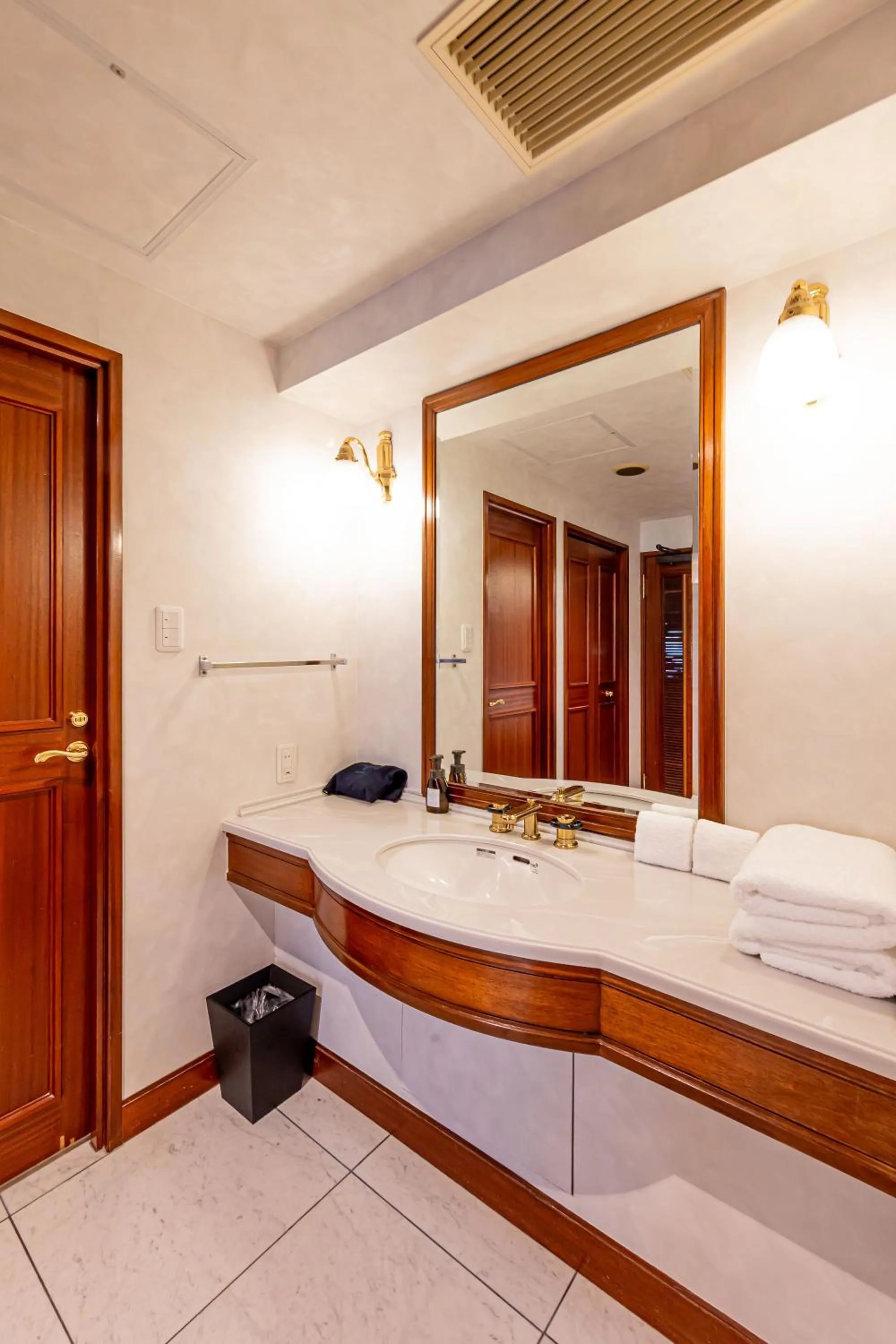 Photo of the whole room, Bed in Prince Smart Inn Nagoya Sakae