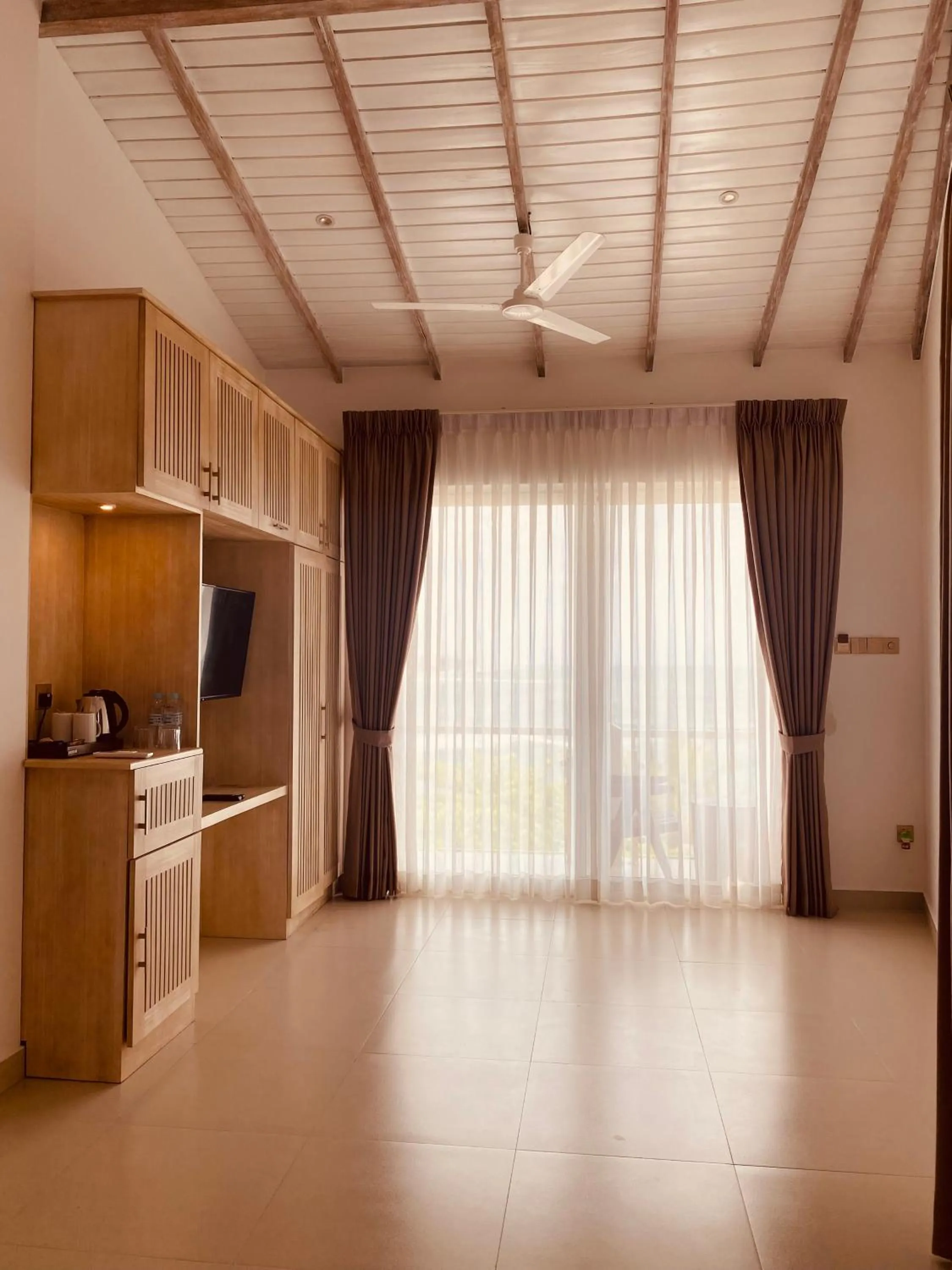 Bedroom in The Waves Unawatuna