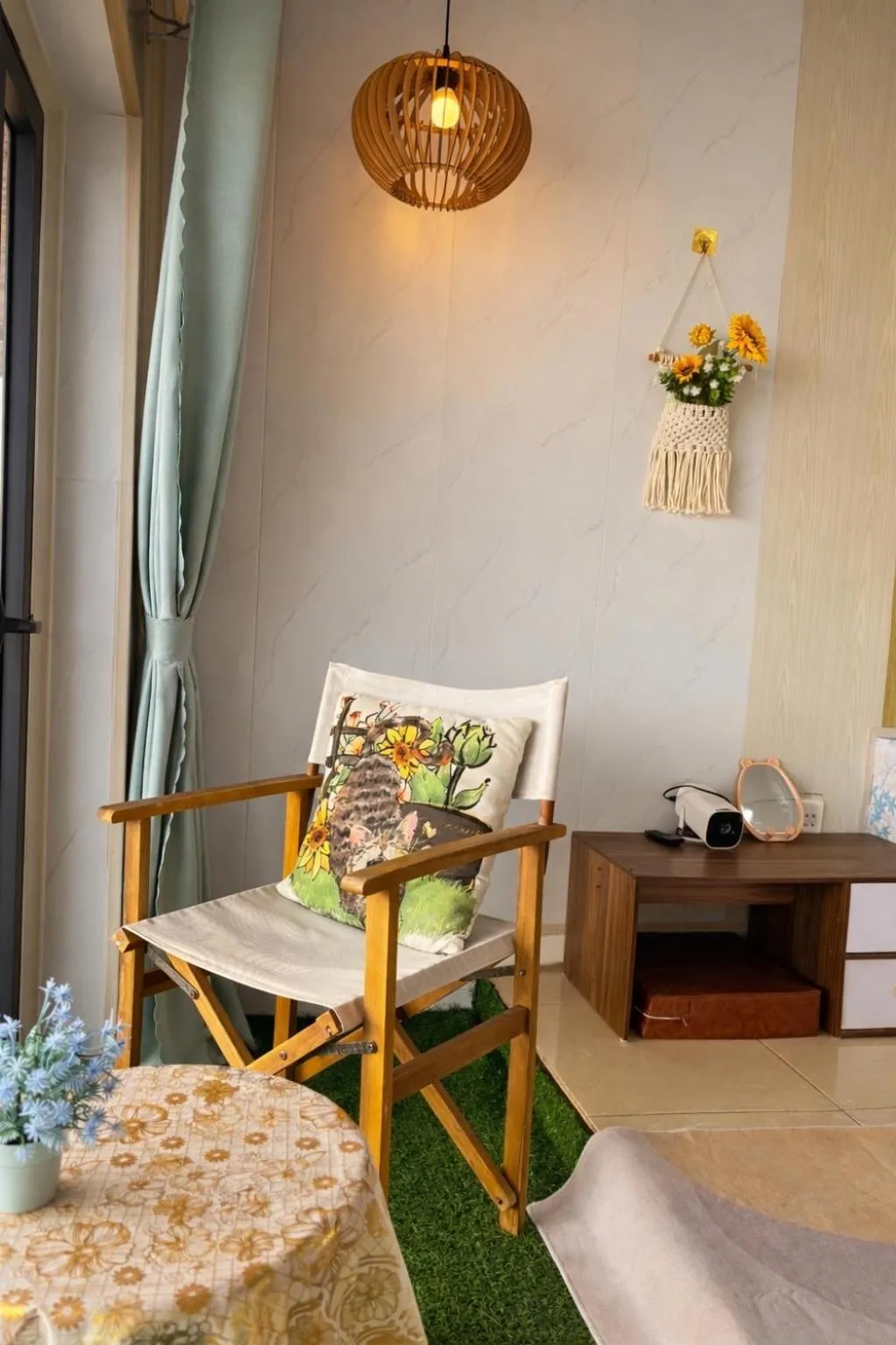 Living room, Bed in Long Vĩ hotel - đảo Phú Quý