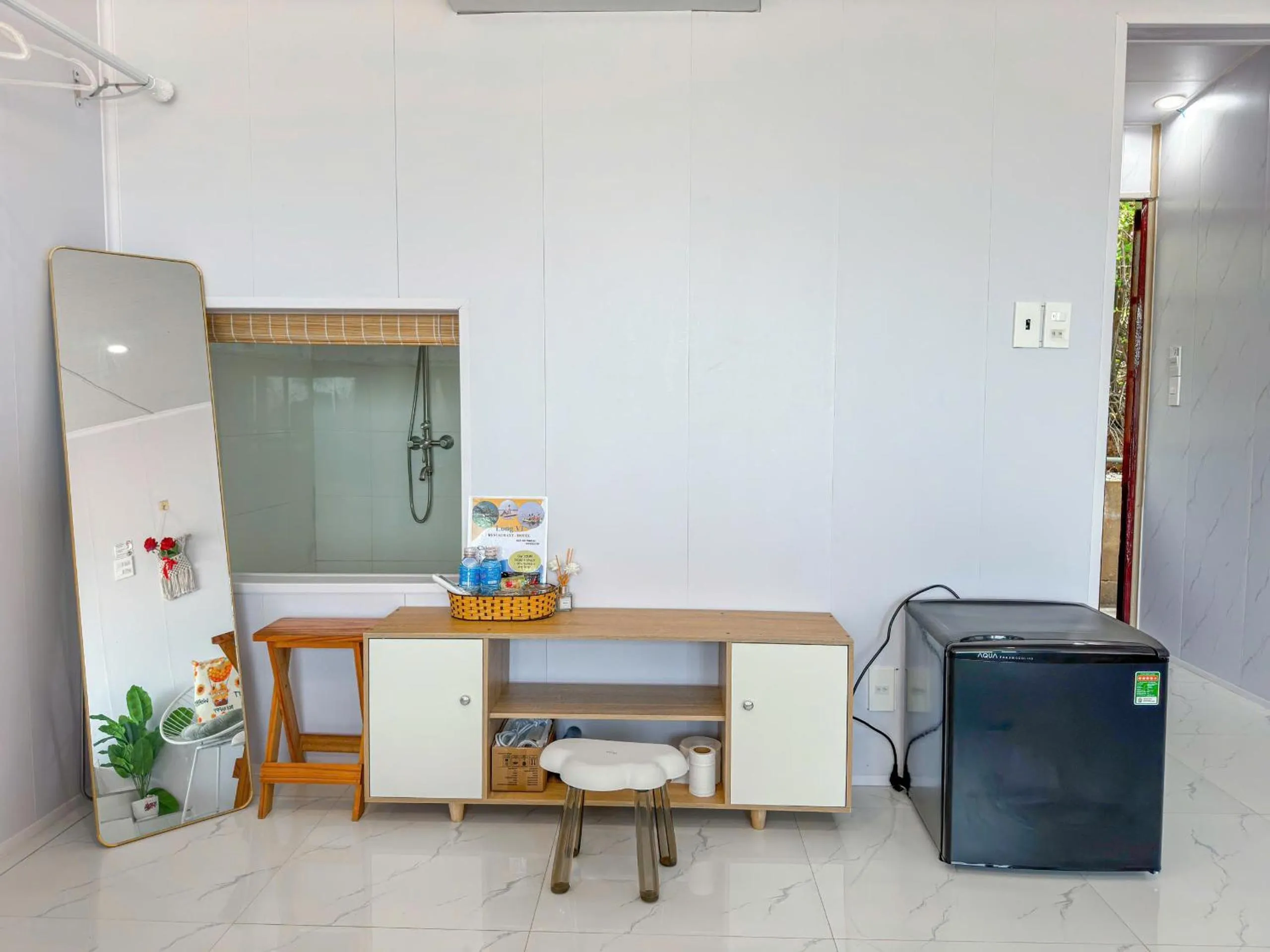 Seating area in Long Vĩ hotel - đảo Phú Quý