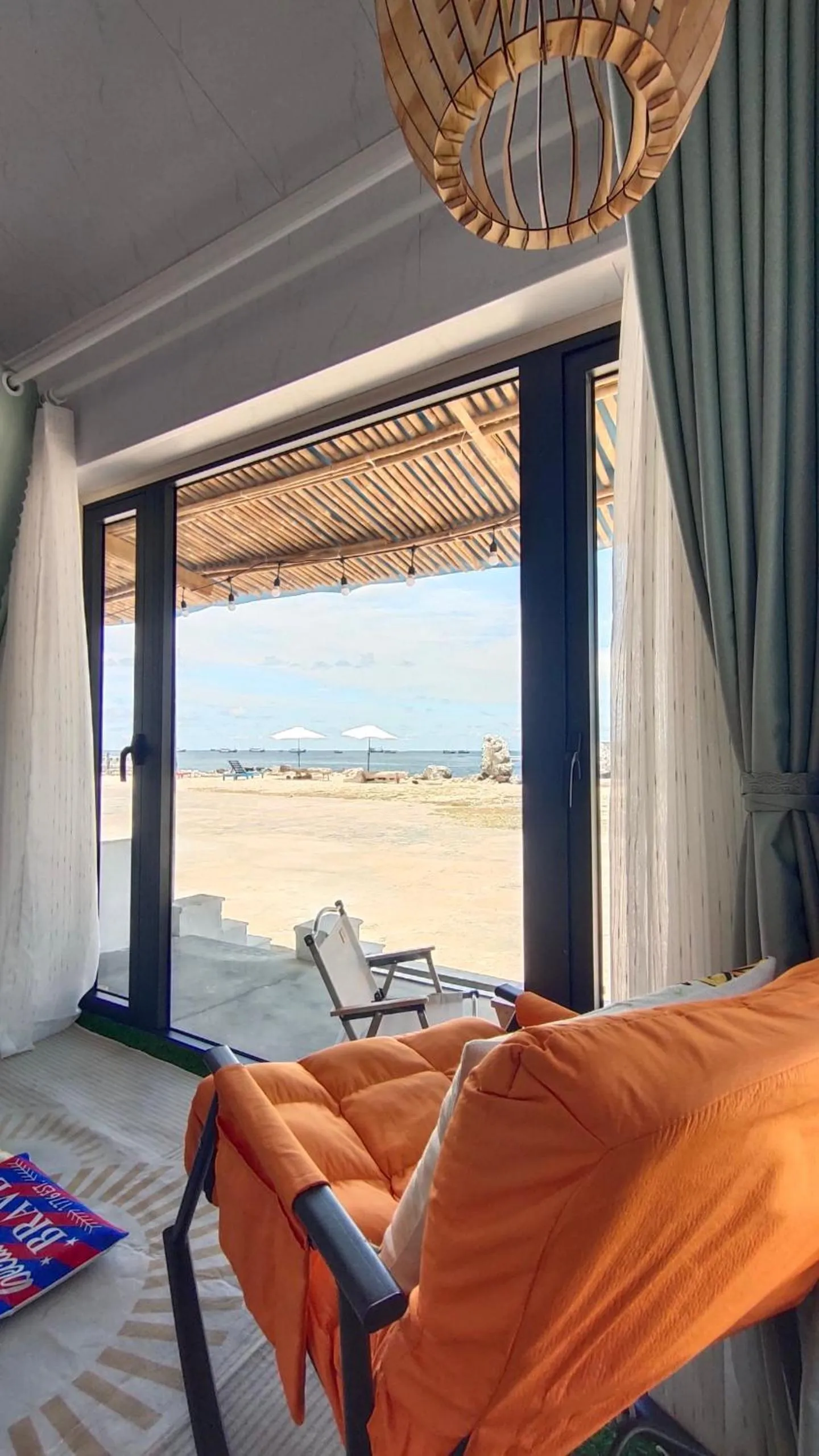 Day in Long Vĩ hotel - đảo Phú Quý