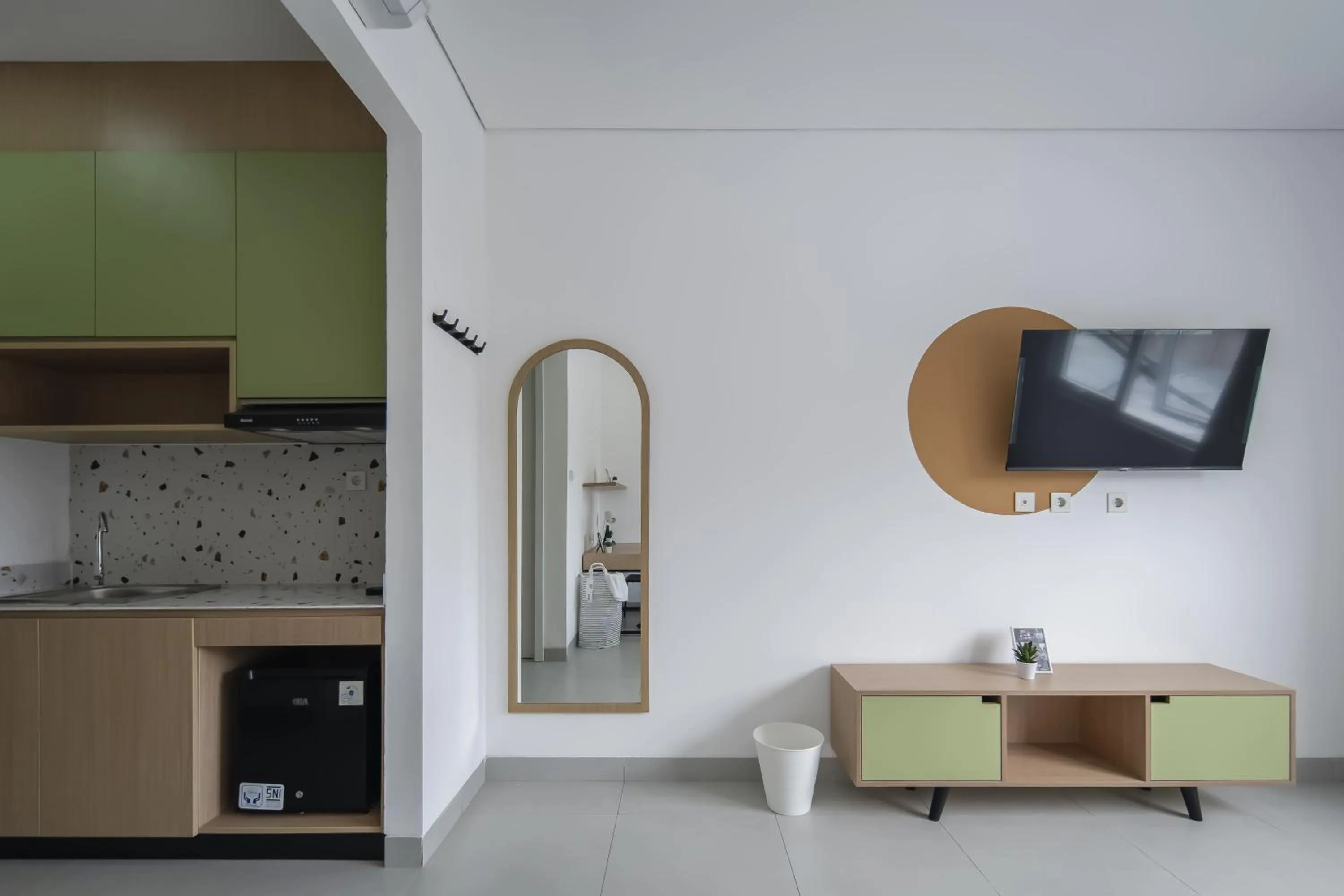 TV and multimedia in Cove Nawaprita