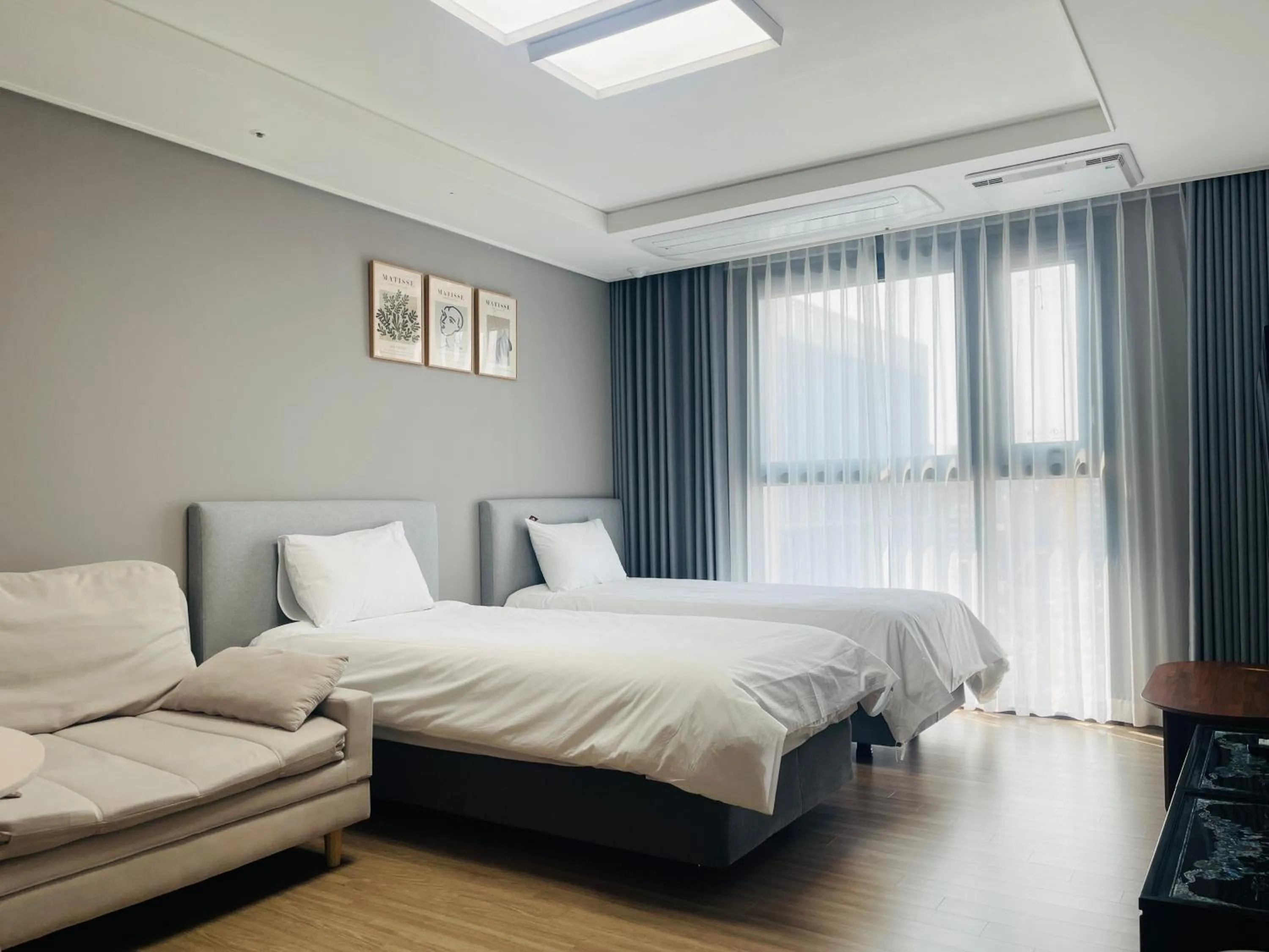 Living room, Bed in INN-The City MyeongDong