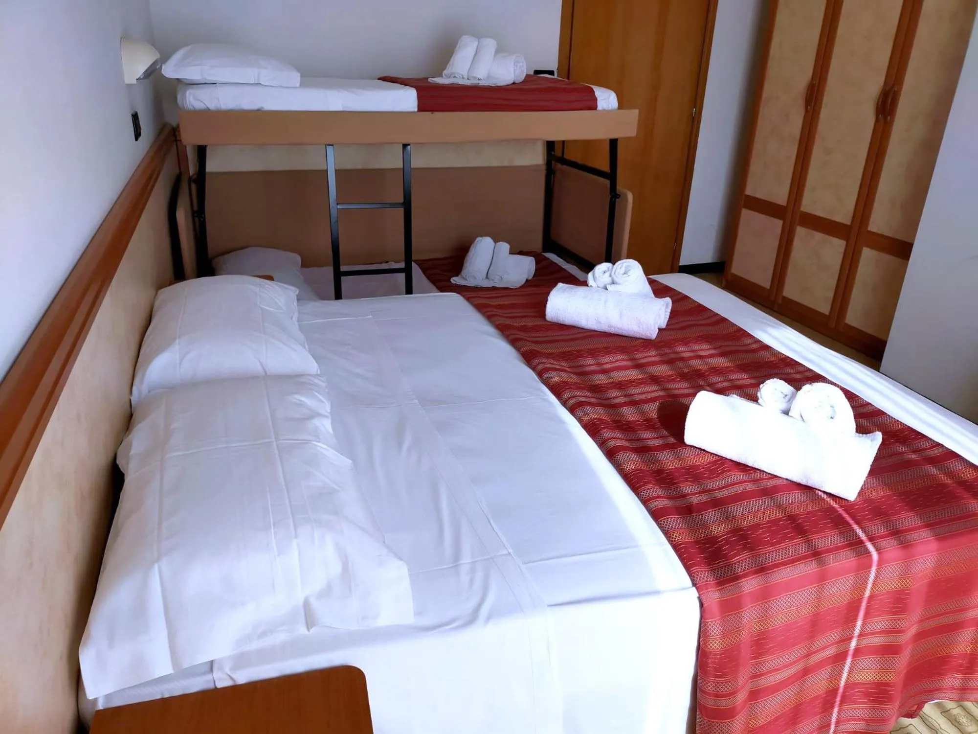 Bedroom, Bed in Ben Hur Rimini