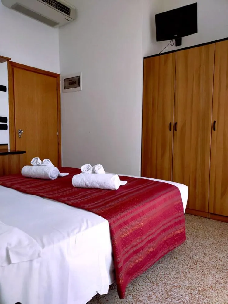 Bedroom, Bed in Ben Hur Rimini