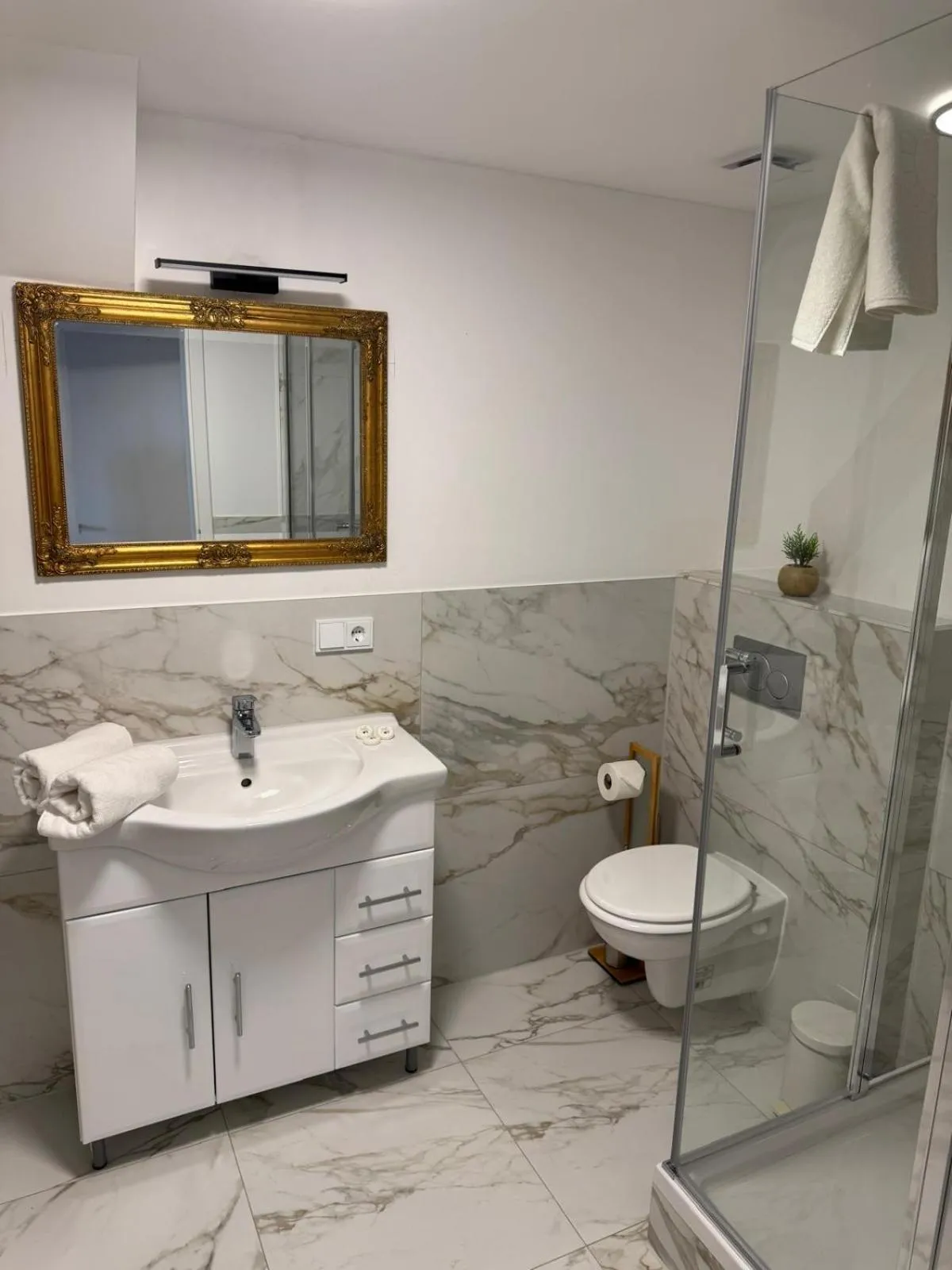 Shower in Schloss Krugsdorf Golf & Hotel