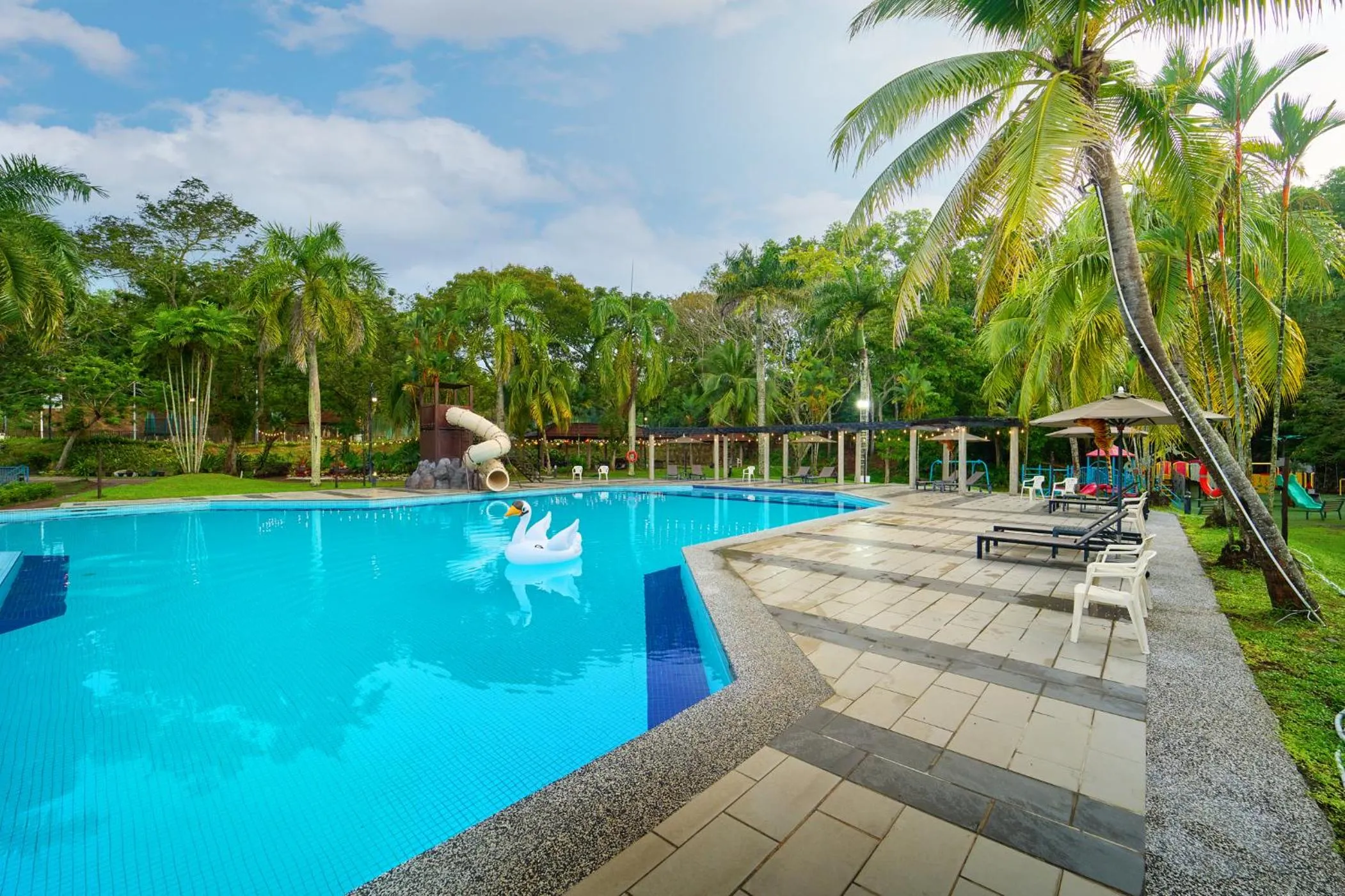 Swimming pool in SGI Vacation Club Villa @ Damai Laut Holiday Resort