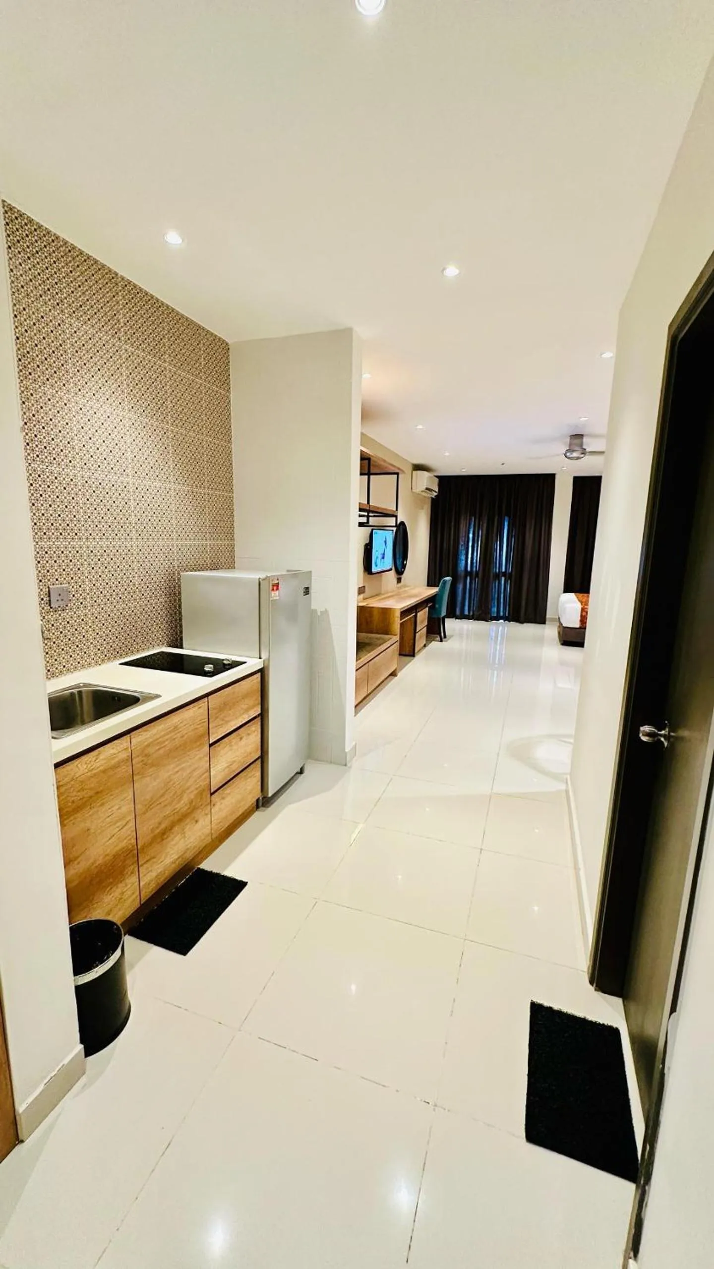 Kitchen or kitchenette, Bed in SGI Vacation Club Villa @ Damai Laut Holiday Resort