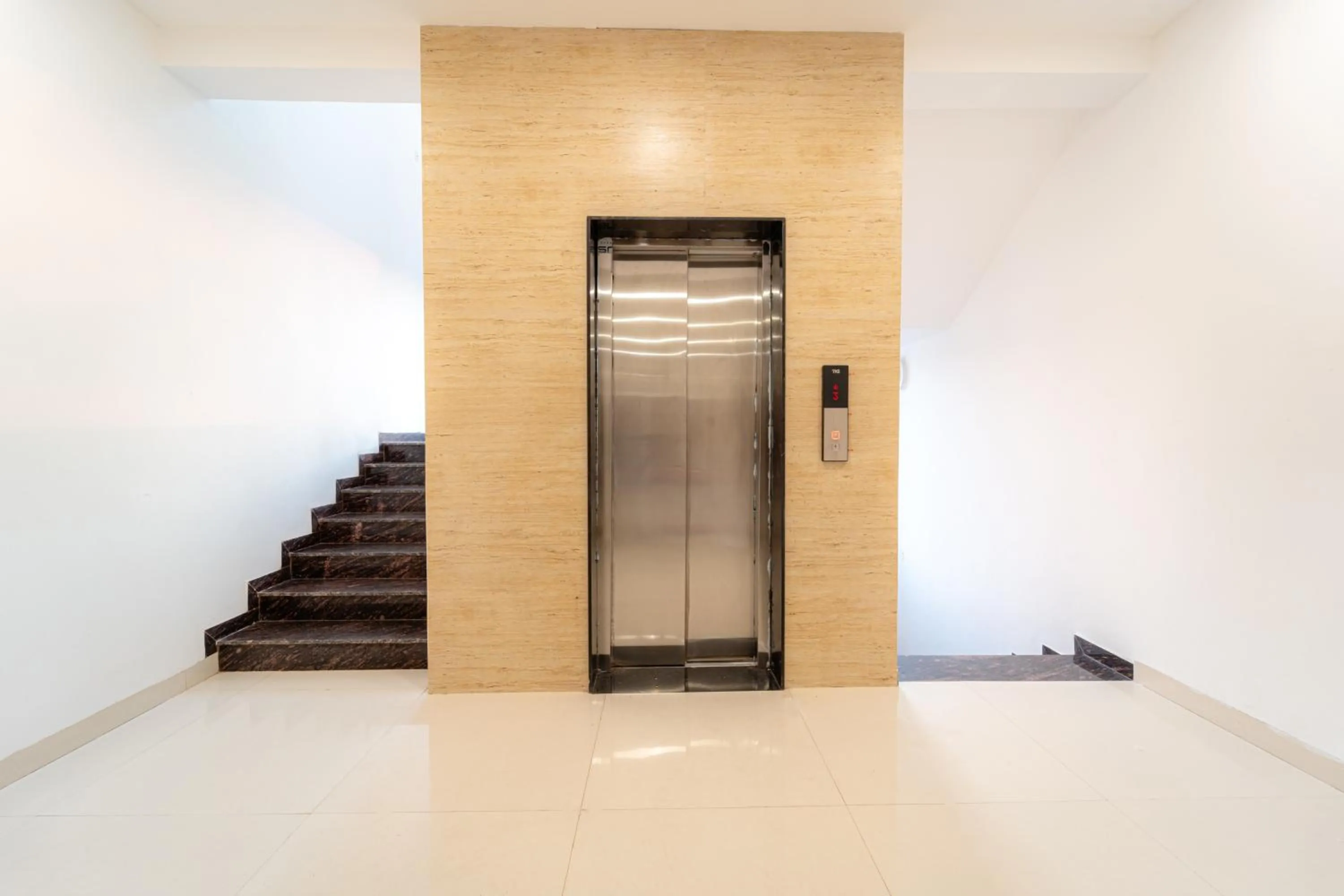 elevator in Treebo Pure Earth Stay, Vijay Nagar