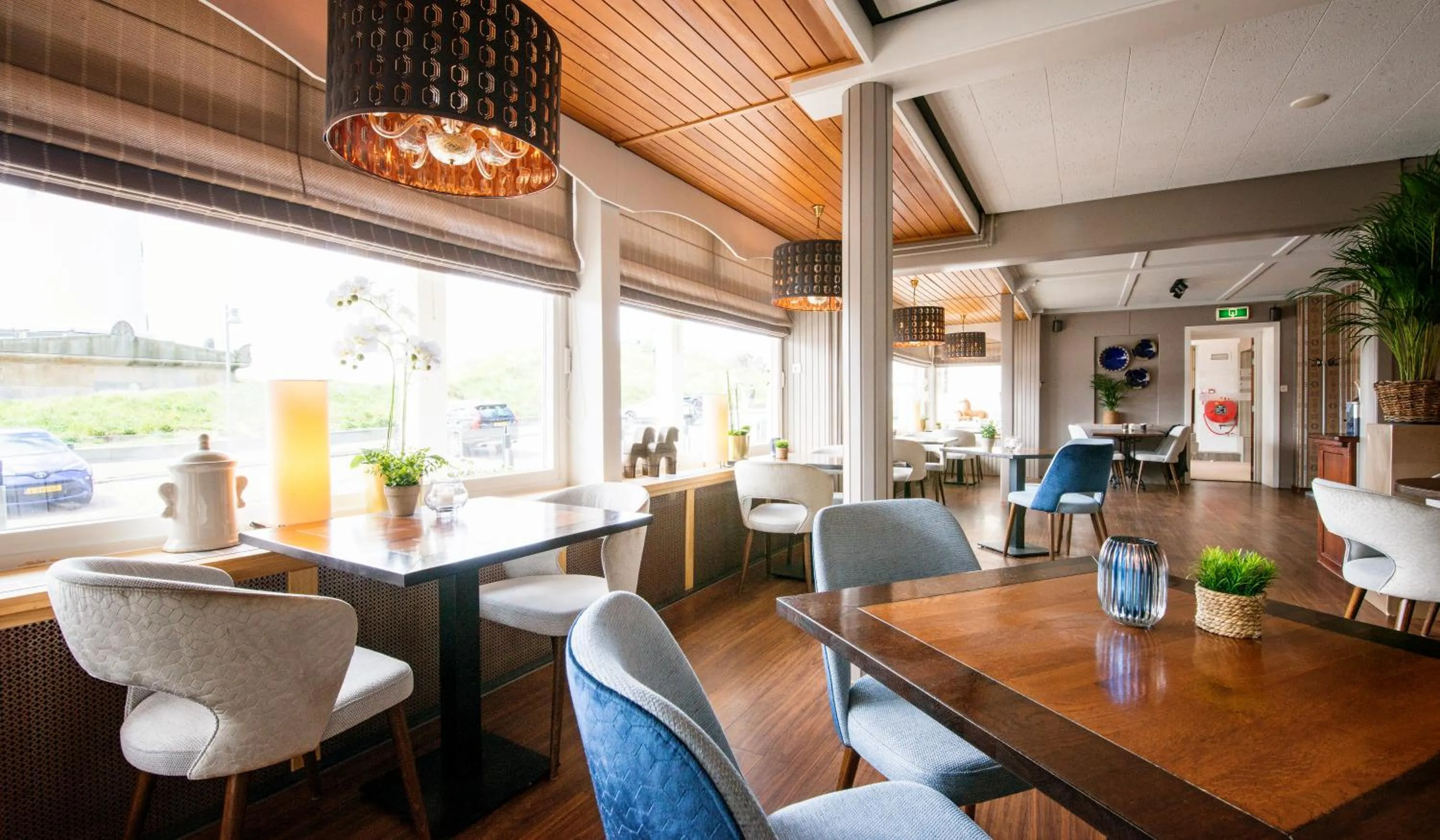 Restaurant/places to eat in Strandhotel de Vassy