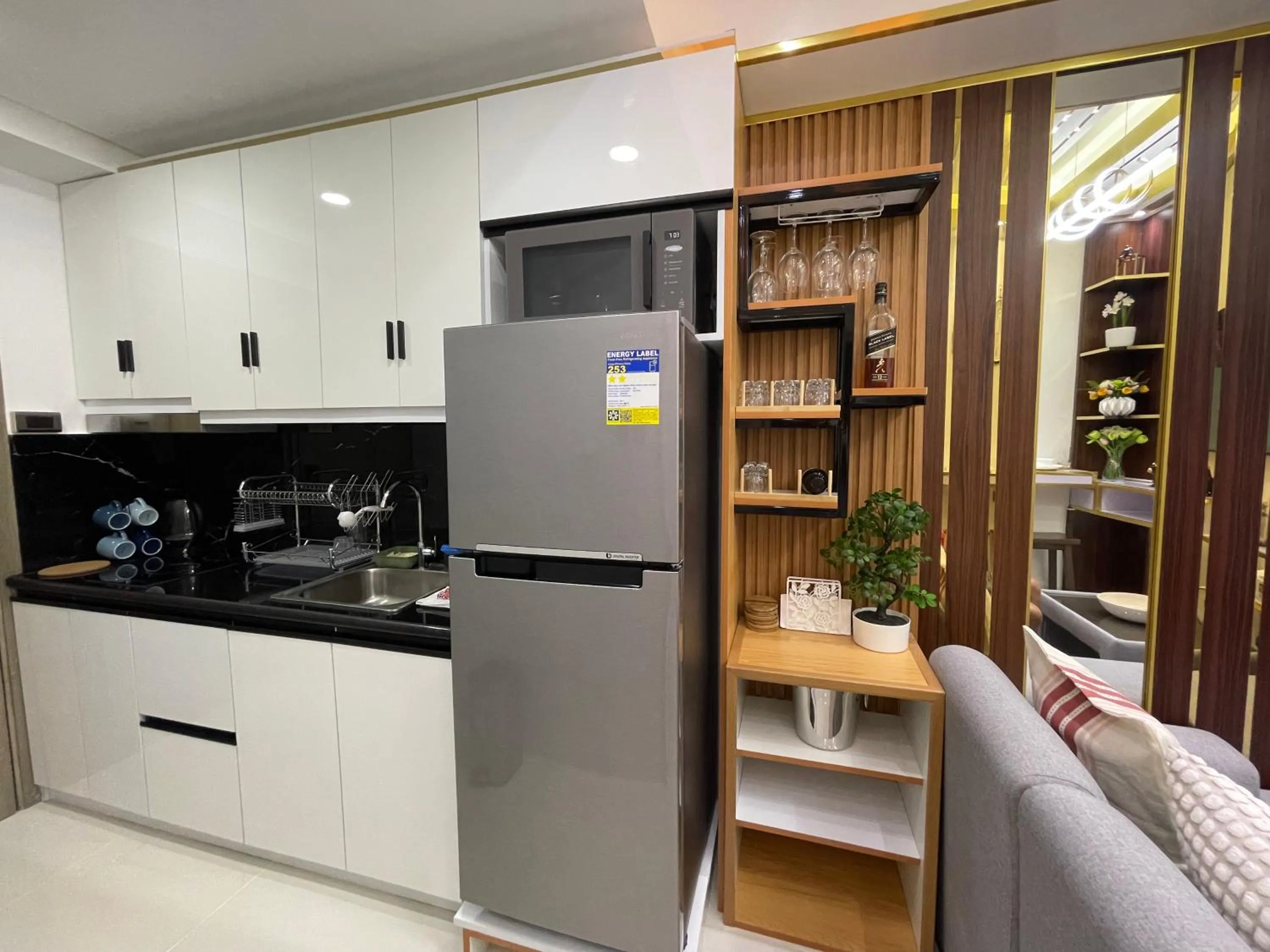 oven in SMDC Coast Residences