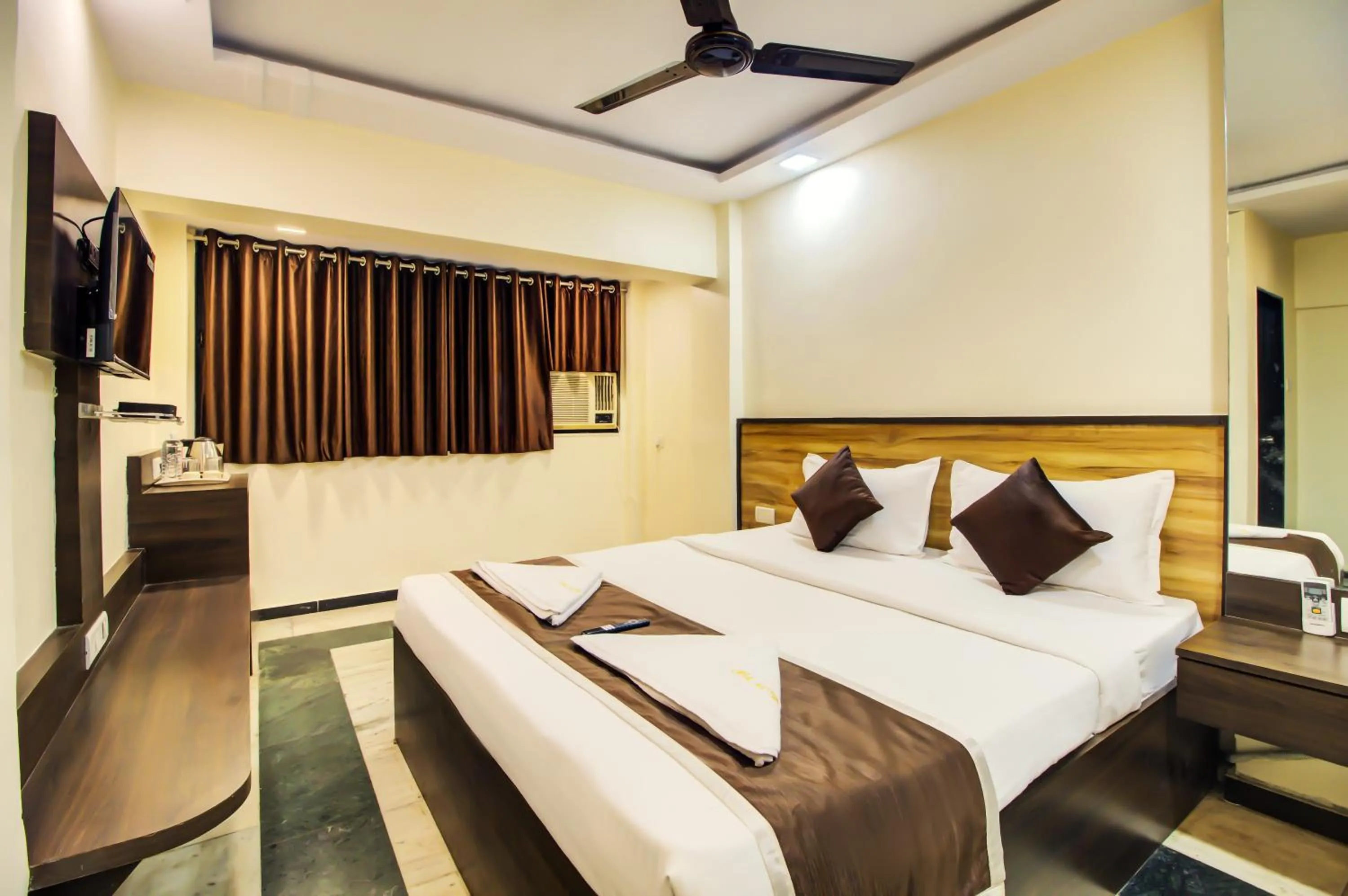 Superior Double Room in OPAL COMFORTS - A BUSINESS HOTEL