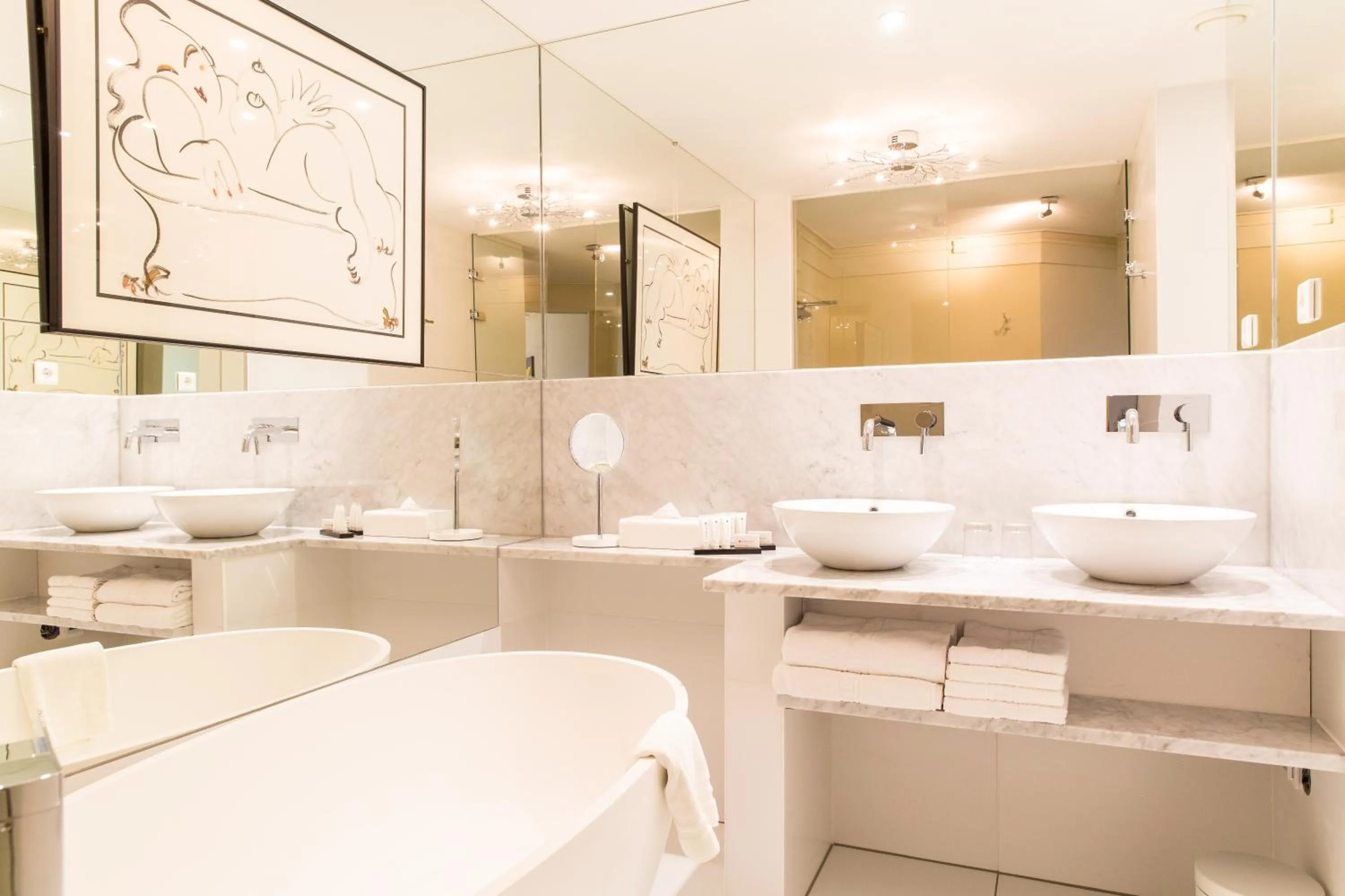 Bathroom in Restaurant Hotel Merlet