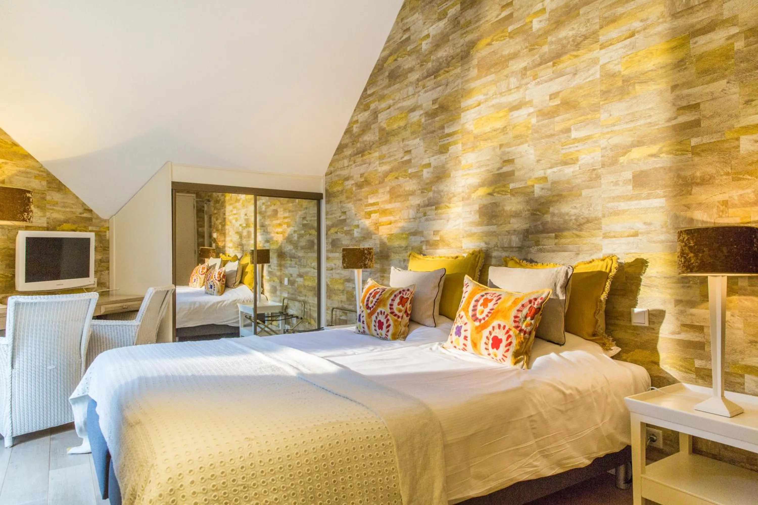 Photo of the whole room, Bed in Restaurant Hotel Merlet