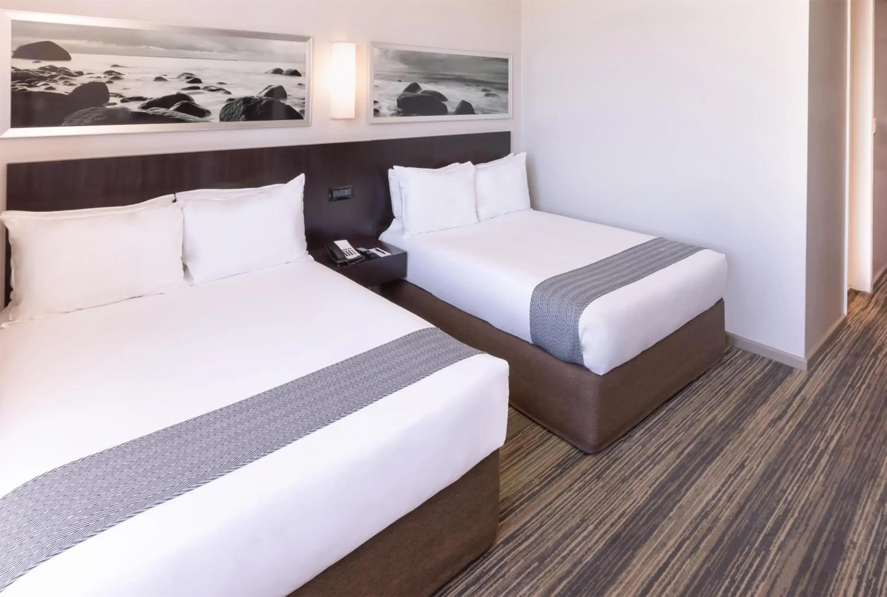 Superior Room with Two Double Beds - Non-Smoking in Garden Court Kings Beach Superior Room with Two Double Beds - Non-Smoking in Garden Court Kings Beach