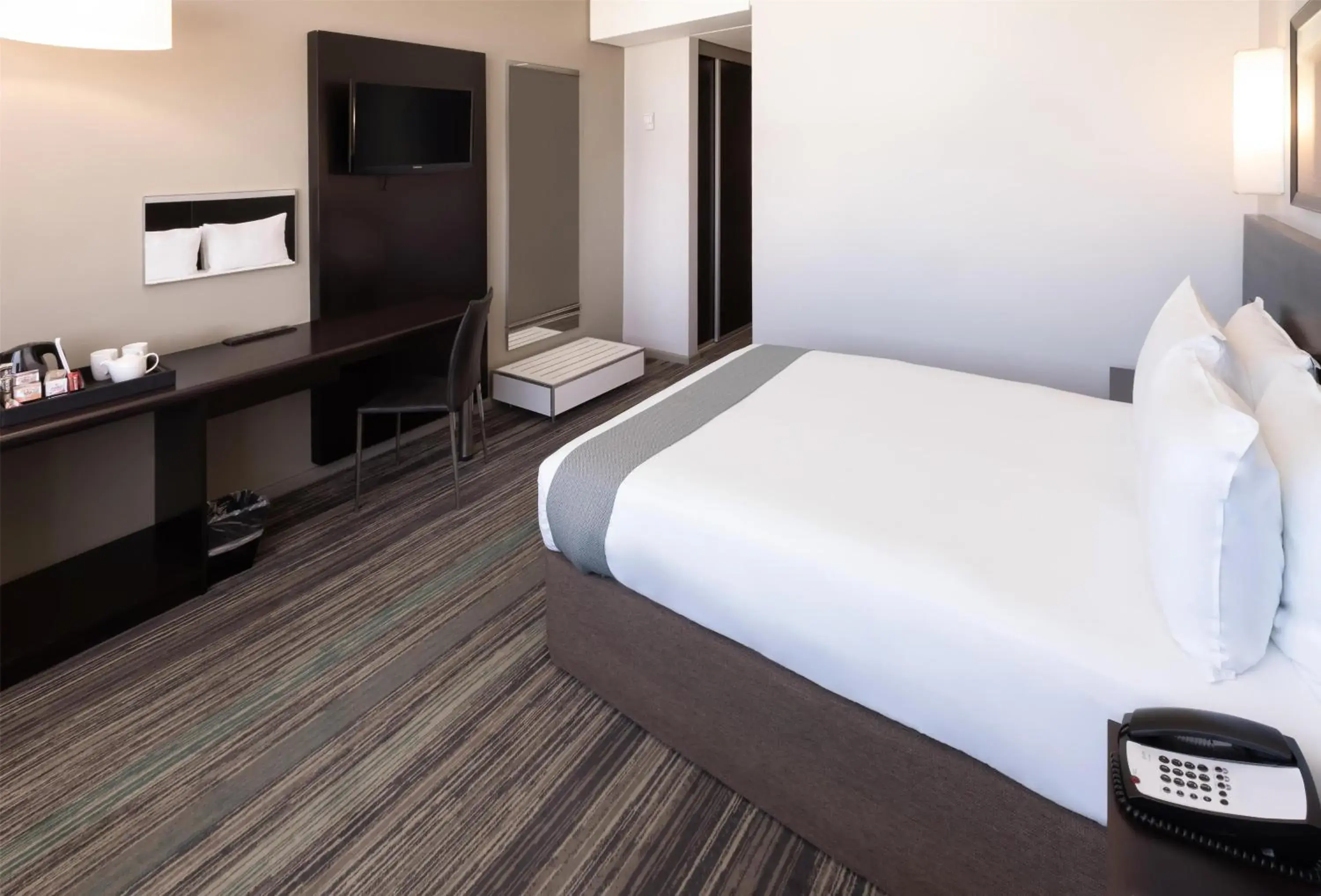 Standard King Room - Non-Smoking in Garden Court Kings Beach Standard King Room - Non-Smoking in Garden Court Kings Beach