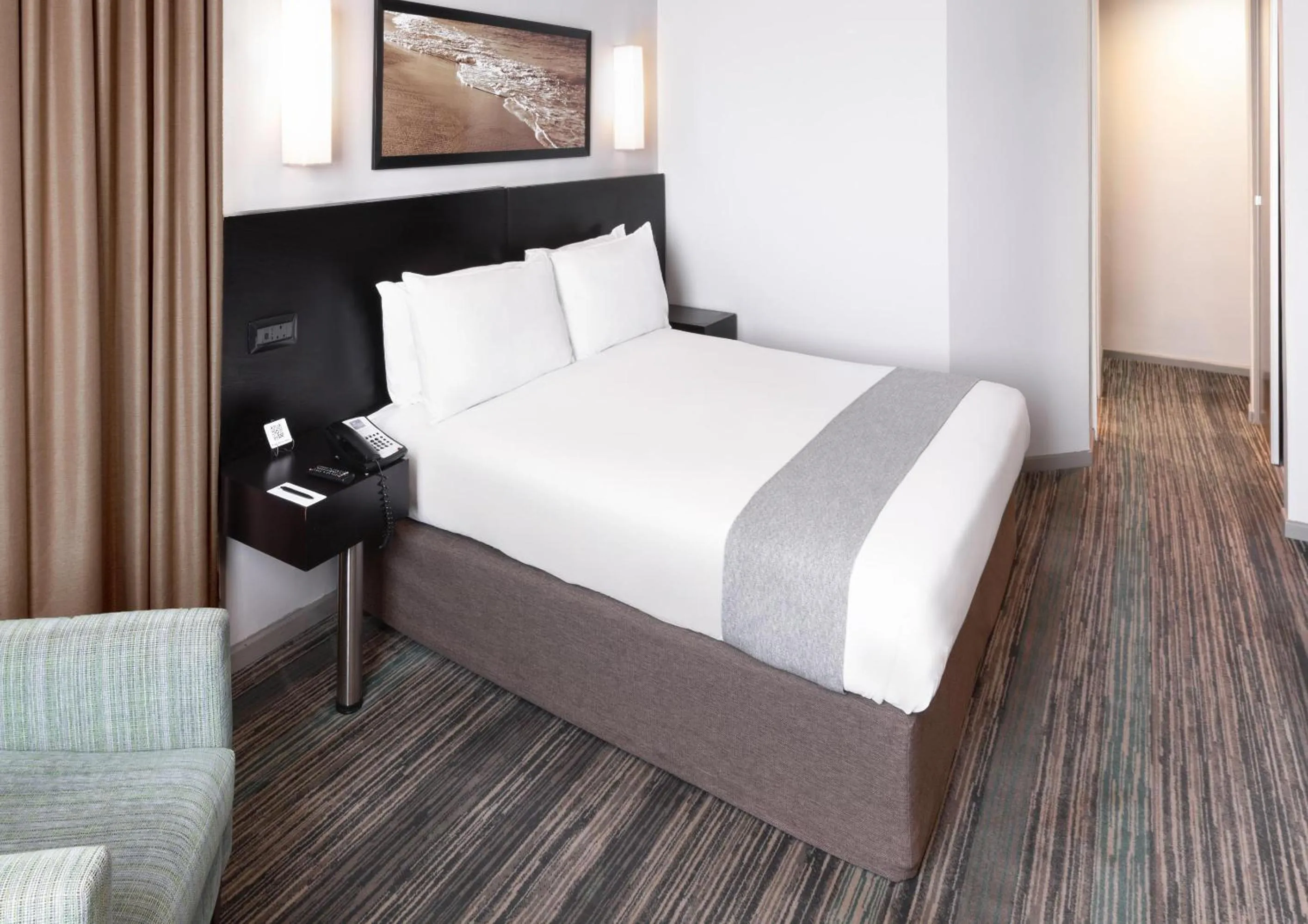 Deluxe King Room - Smoking in Garden Court Kings Beach