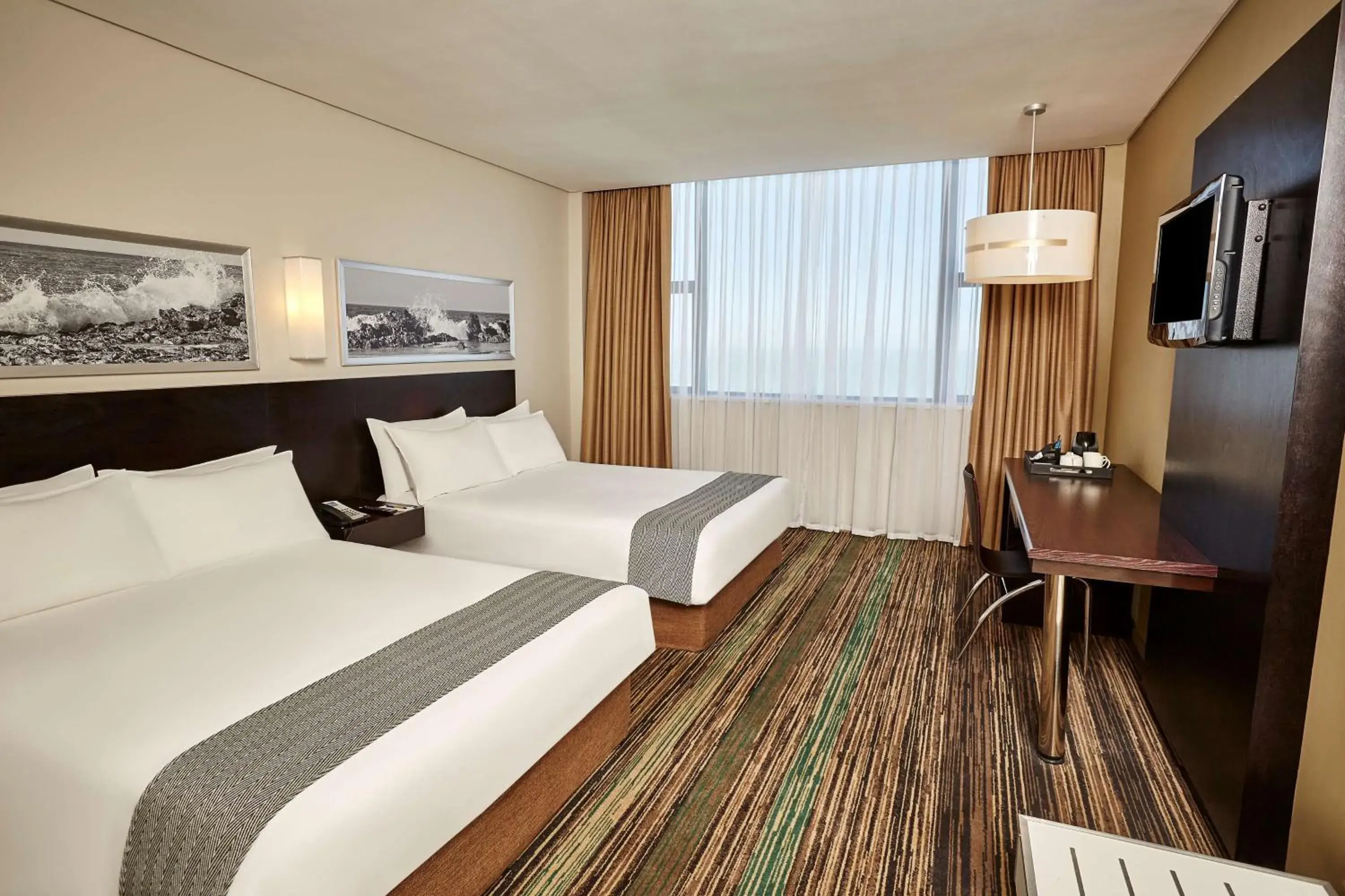 Double Room with Two Double Beds - Non-Smoking in Garden Court Kings Beach Double Room with Two Double Beds - Non-Smoking in Garden Court Kings Beach