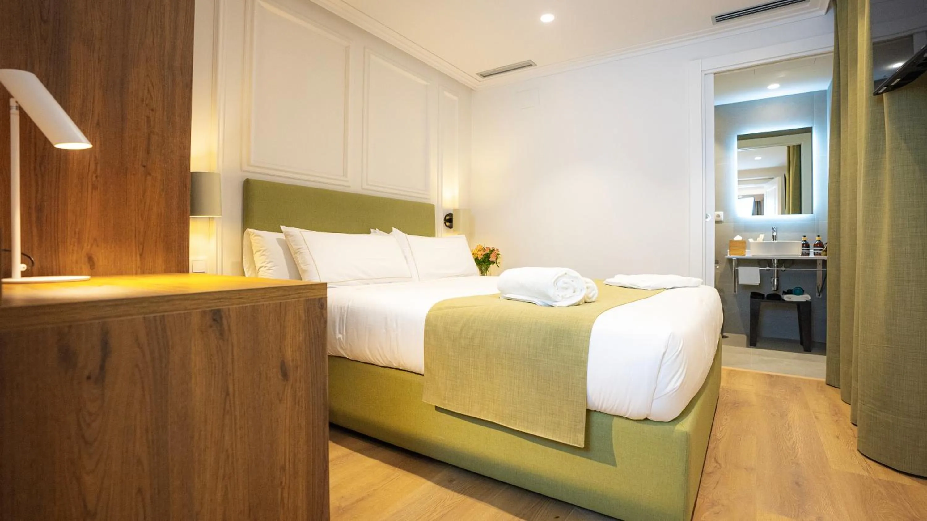 Photo of the whole room, Bed in Casa Pince