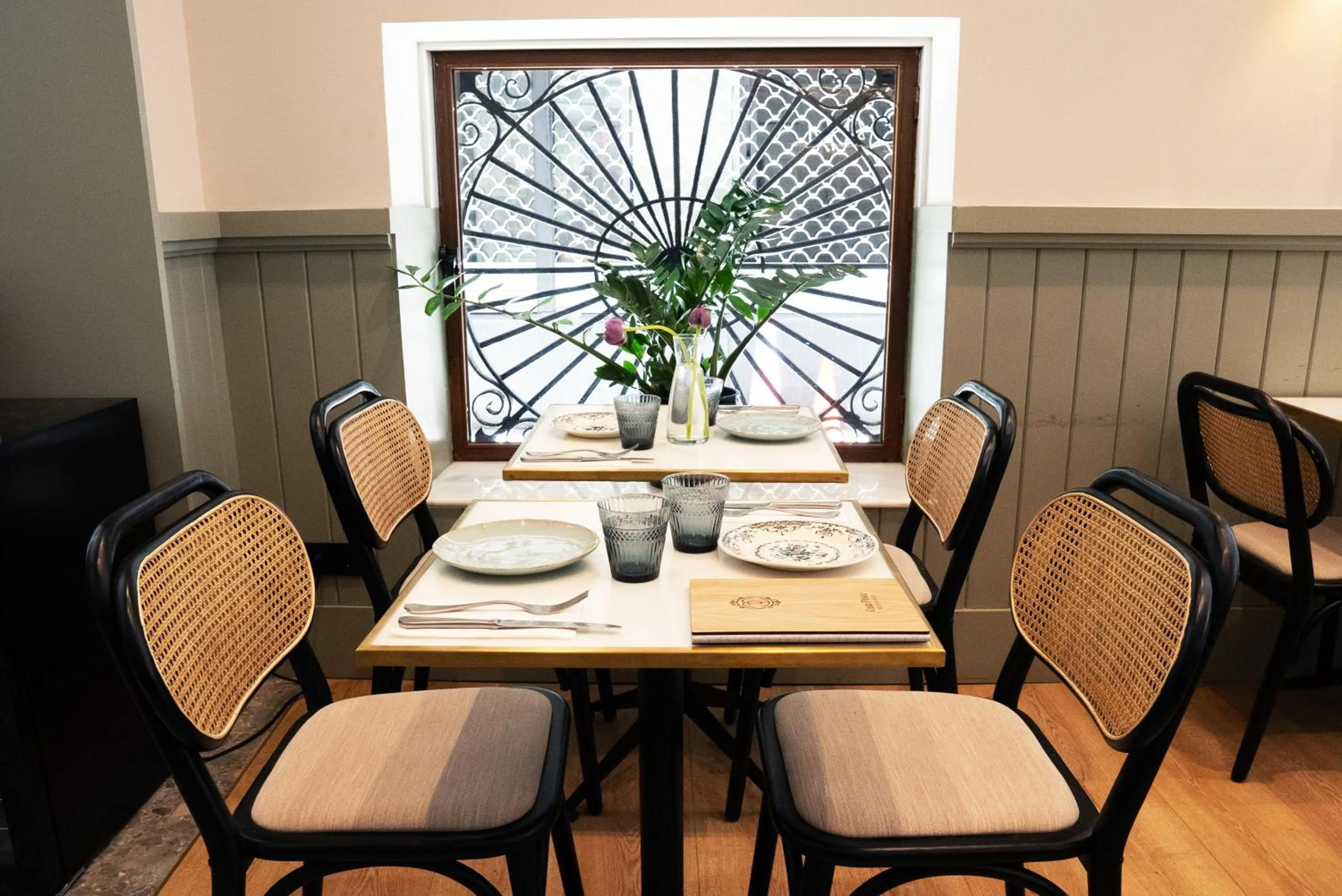 Restaurant/places to eat in Casa Pince