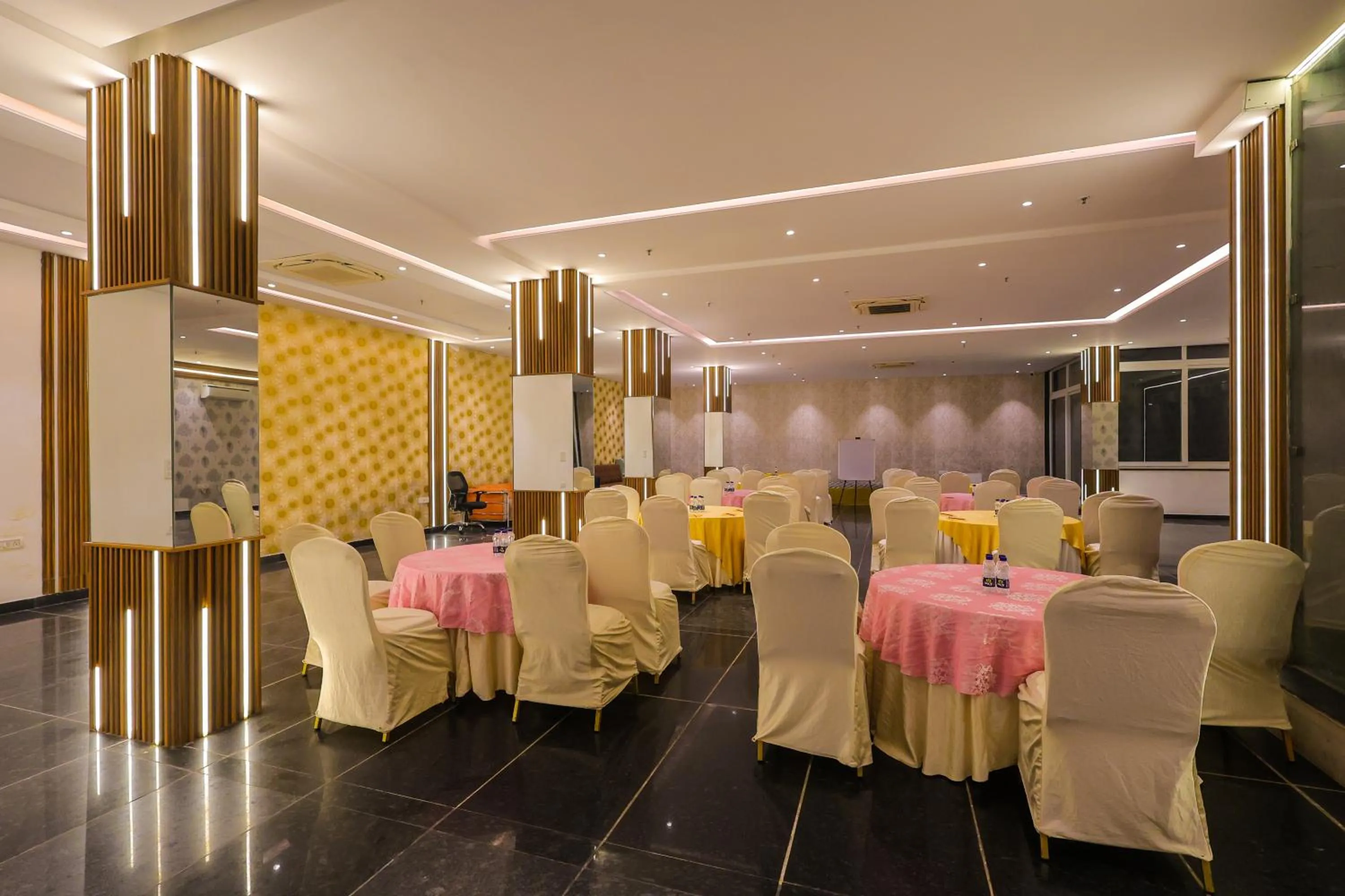 Banquet/Function facilities in Nikko Premier - Near Medanta Hospital