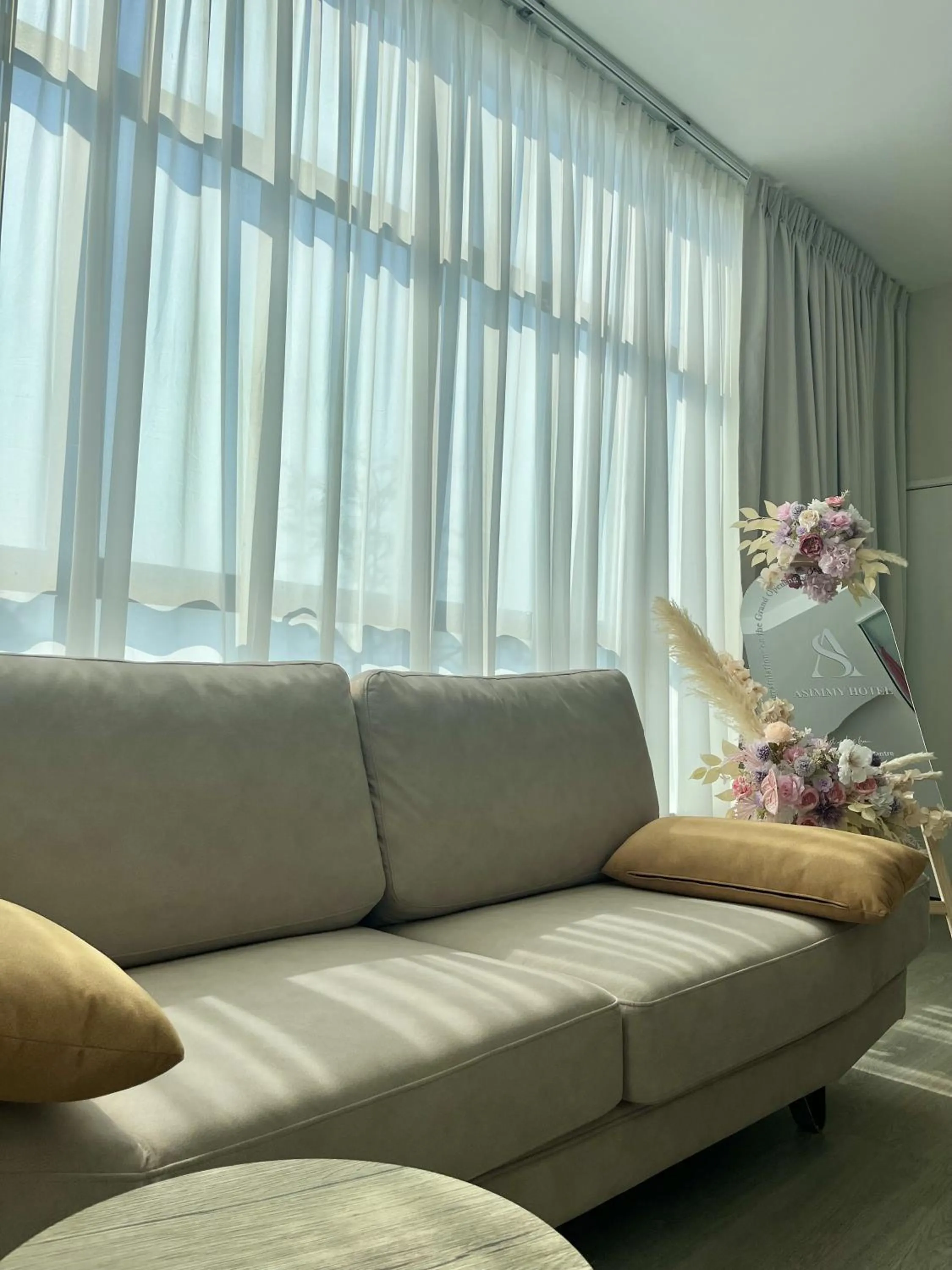 Seating area in Asimmy Hotel