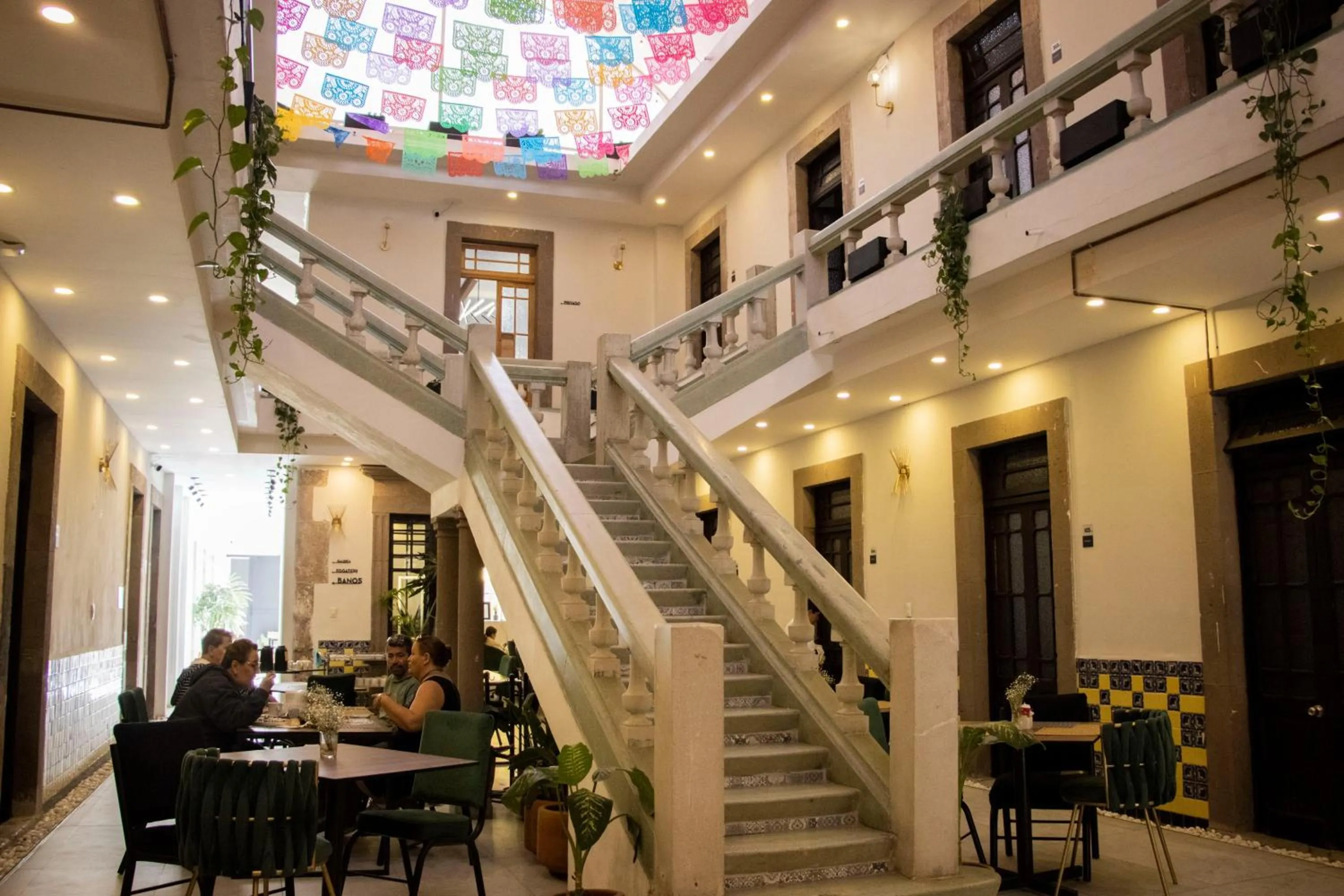 Restaurant/places to eat in Collection O Patio Zaragoza