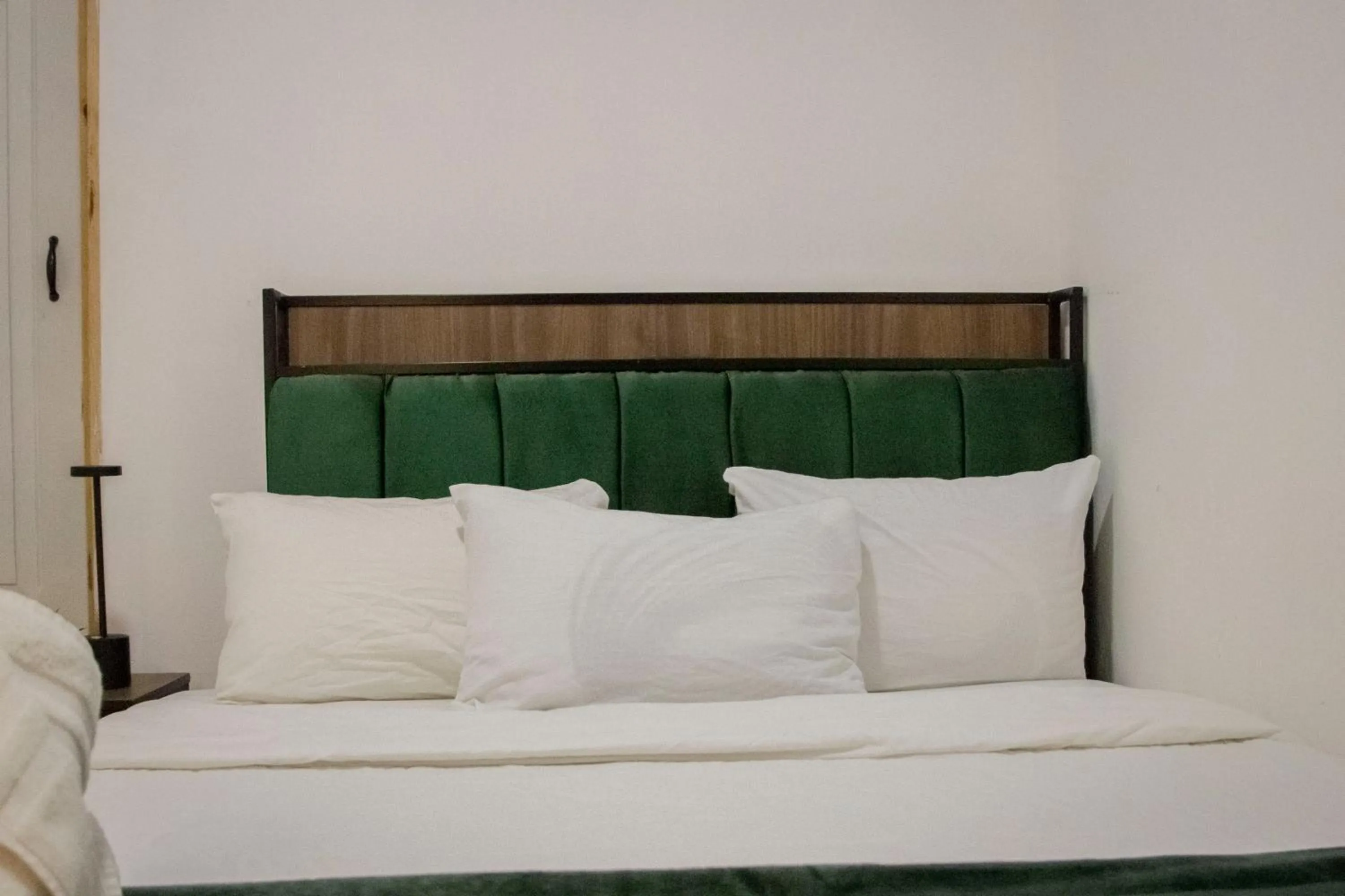 Bedroom, Bed in Collection O Patio Zaragoza