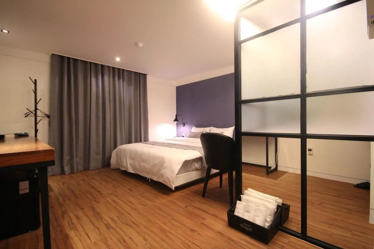 Bed in Yeonsan Oops Hotel