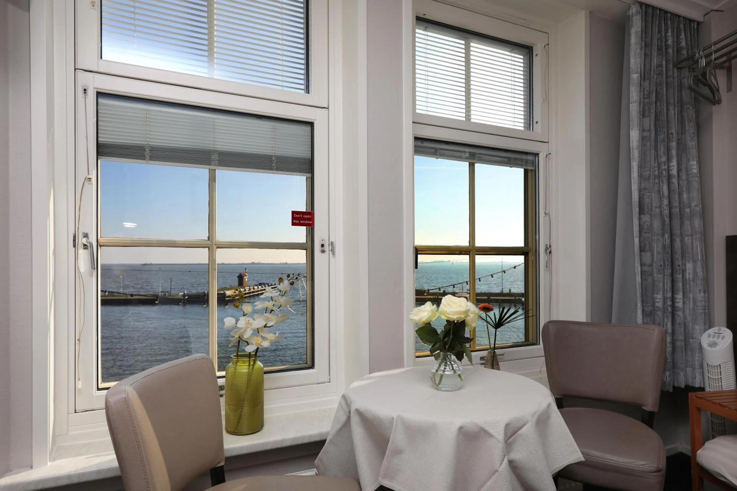 Hotel Cafe Restaurant Van Den Hogen