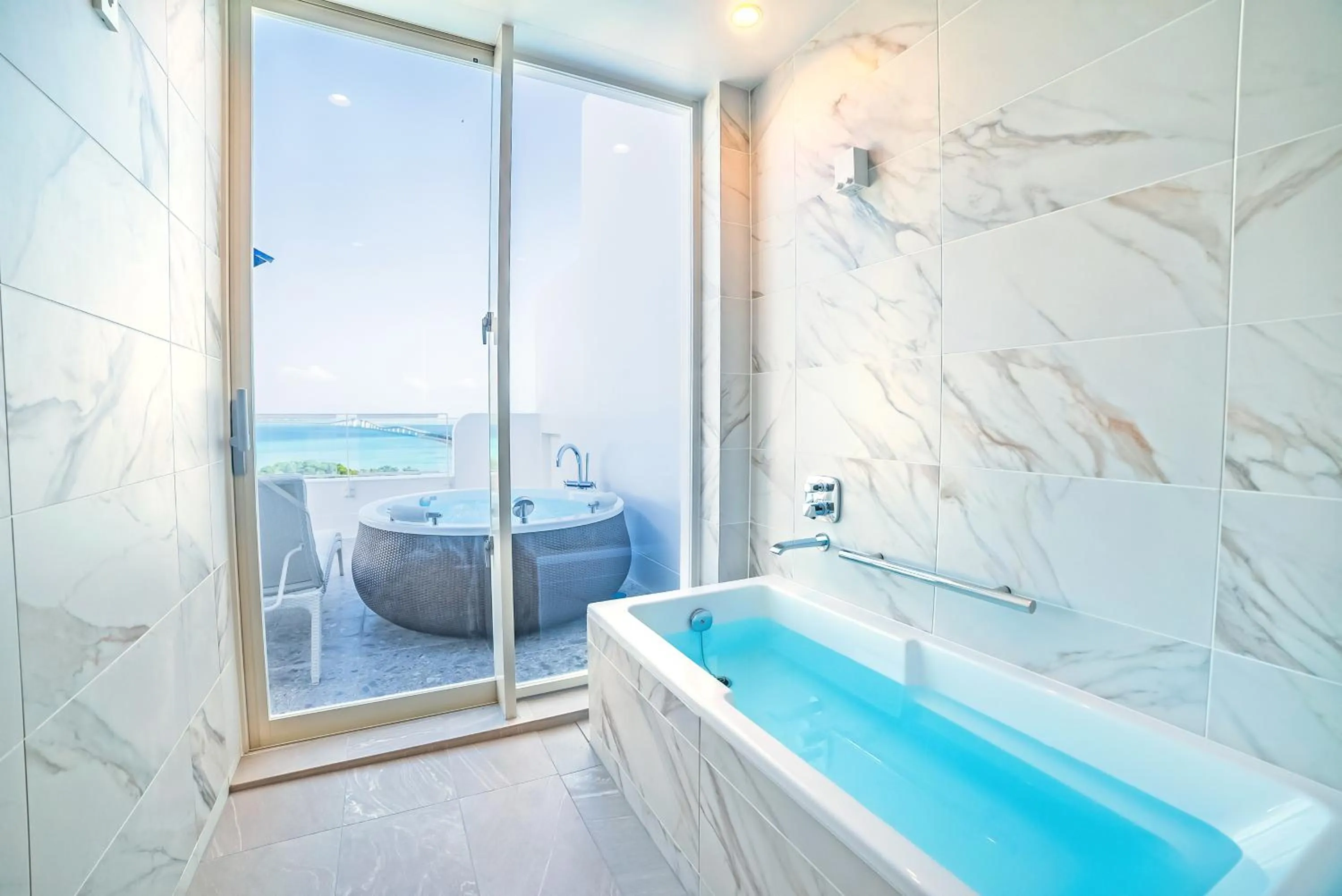 Bathroom in SANTORINI HOTEL&VILLAS MIYAKOJIMA