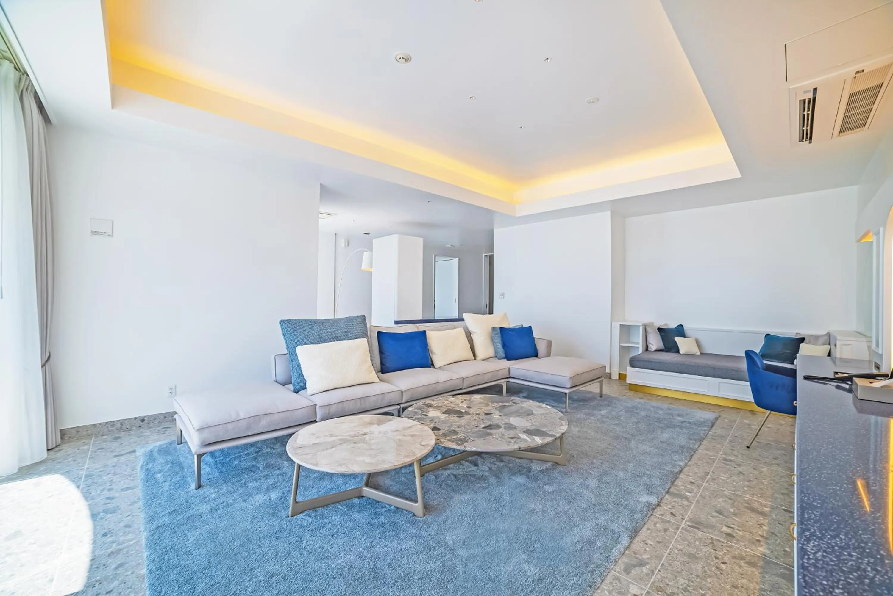 SANTORINI HOTEL&VILLAS MIYAKOJIMA