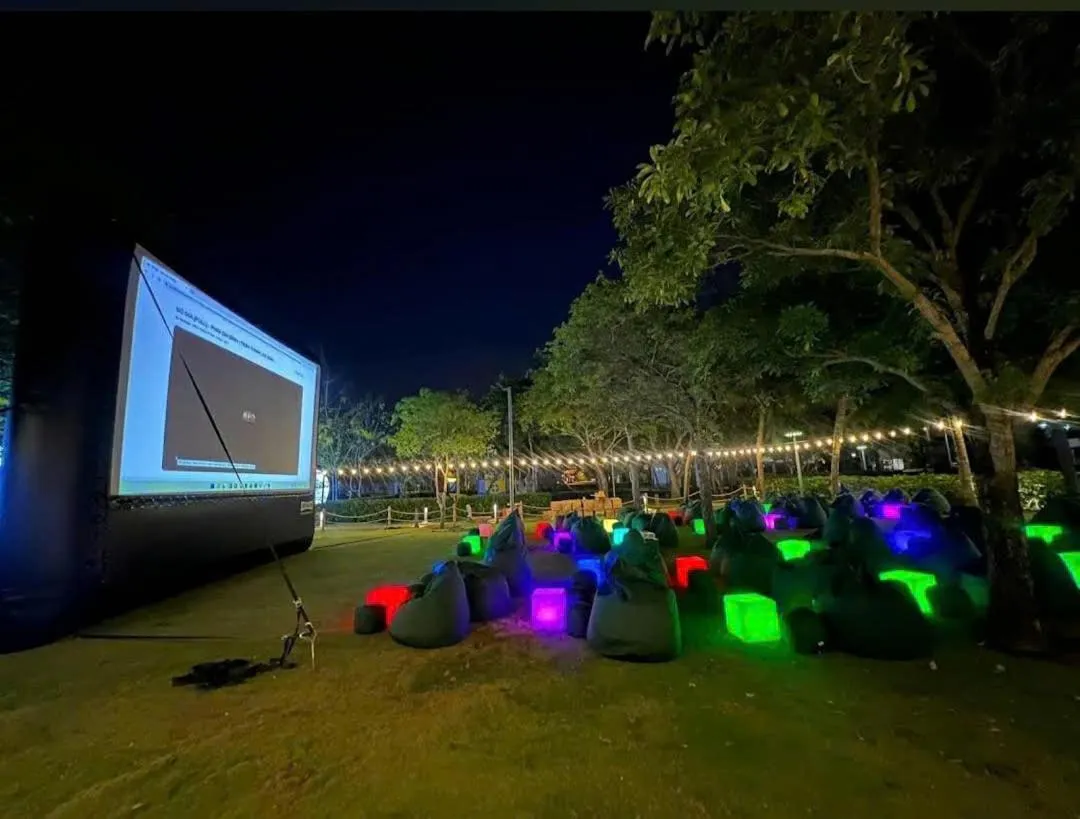 Evening entertainment in Thong Dong Homestay