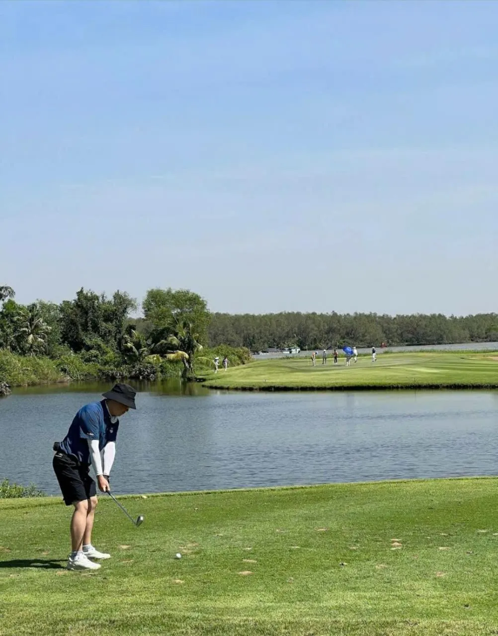 Golfcourse in Thong Dong Homestay